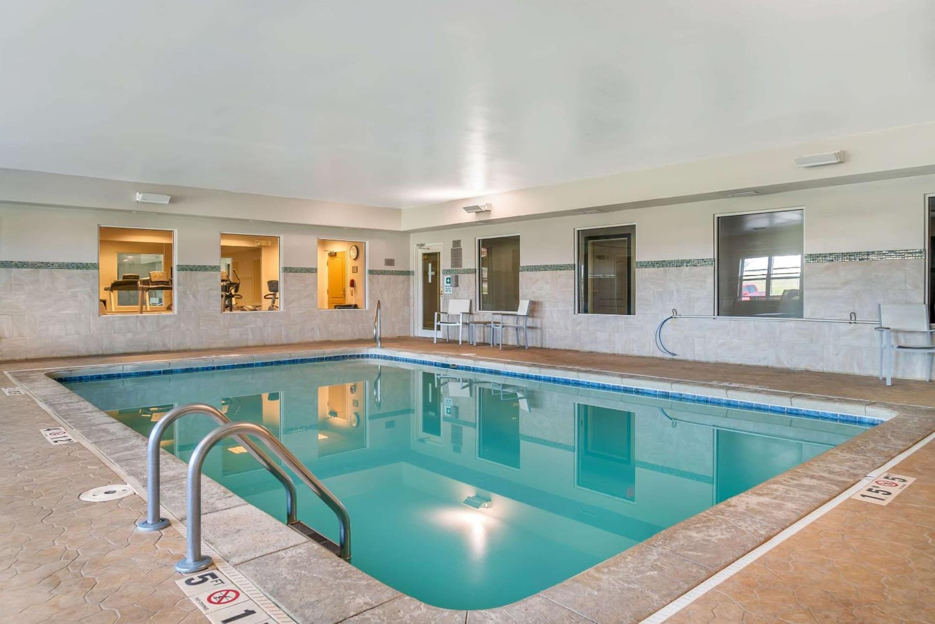 Country Inn & Suites by Radisson, Rossford - Toledo South gallery photo in Rossford, OH — image 36
