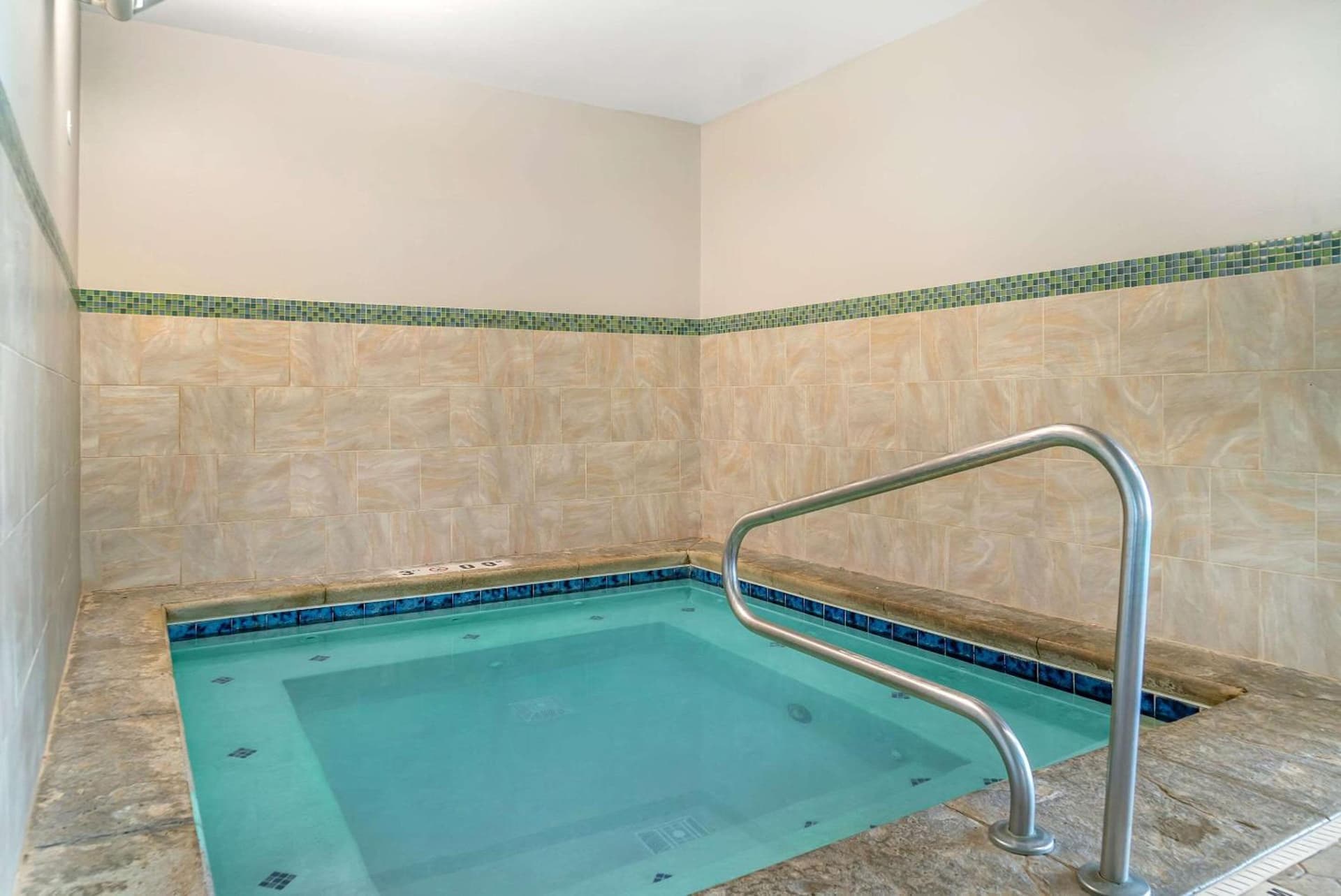 Country Inn & Suites by Radisson, Rossford - Toledo South gallery photo in Rossford, OH — image 25