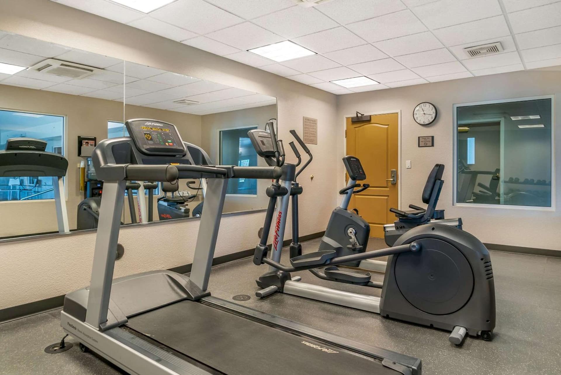 Country Inn & Suites by Radisson, Rossford - Toledo South gallery photo in Rossford, OH — image 61