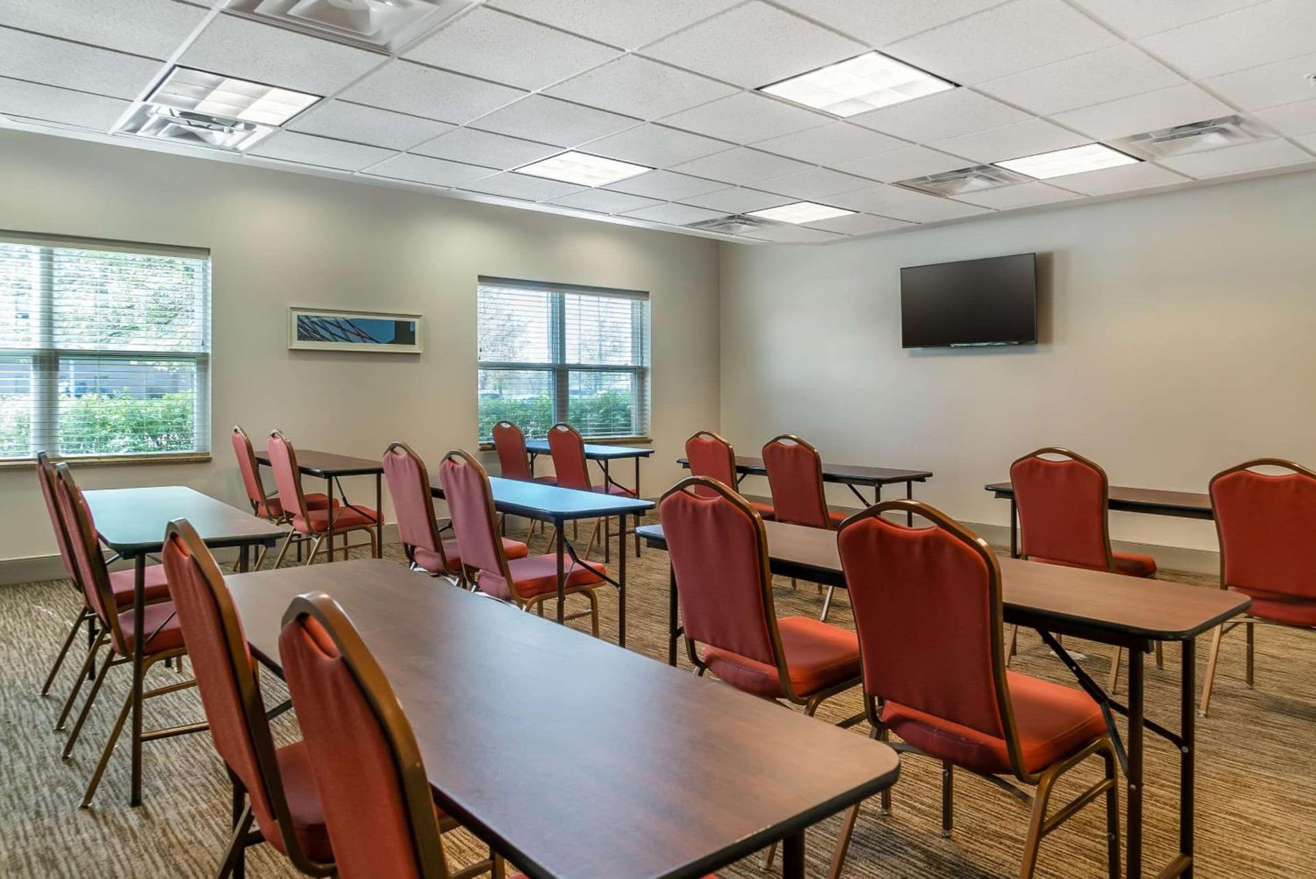 Country Inn & Suites by Radisson, Rossford - Toledo South interior in Rossford, OH — gallery photo 2