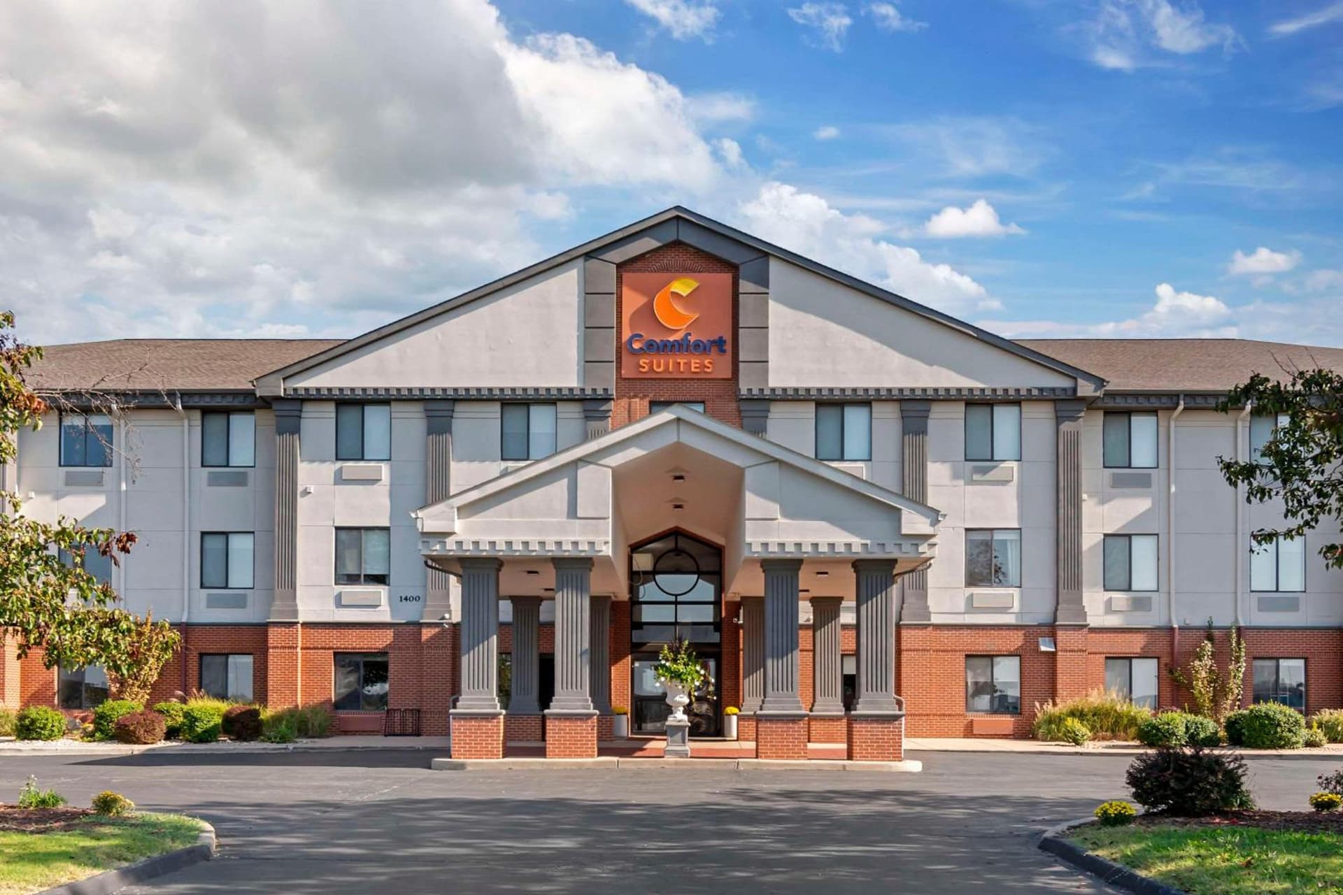 Comfort Suites St Charles-St Louis interior in St. Charles, MO — gallery photo 2