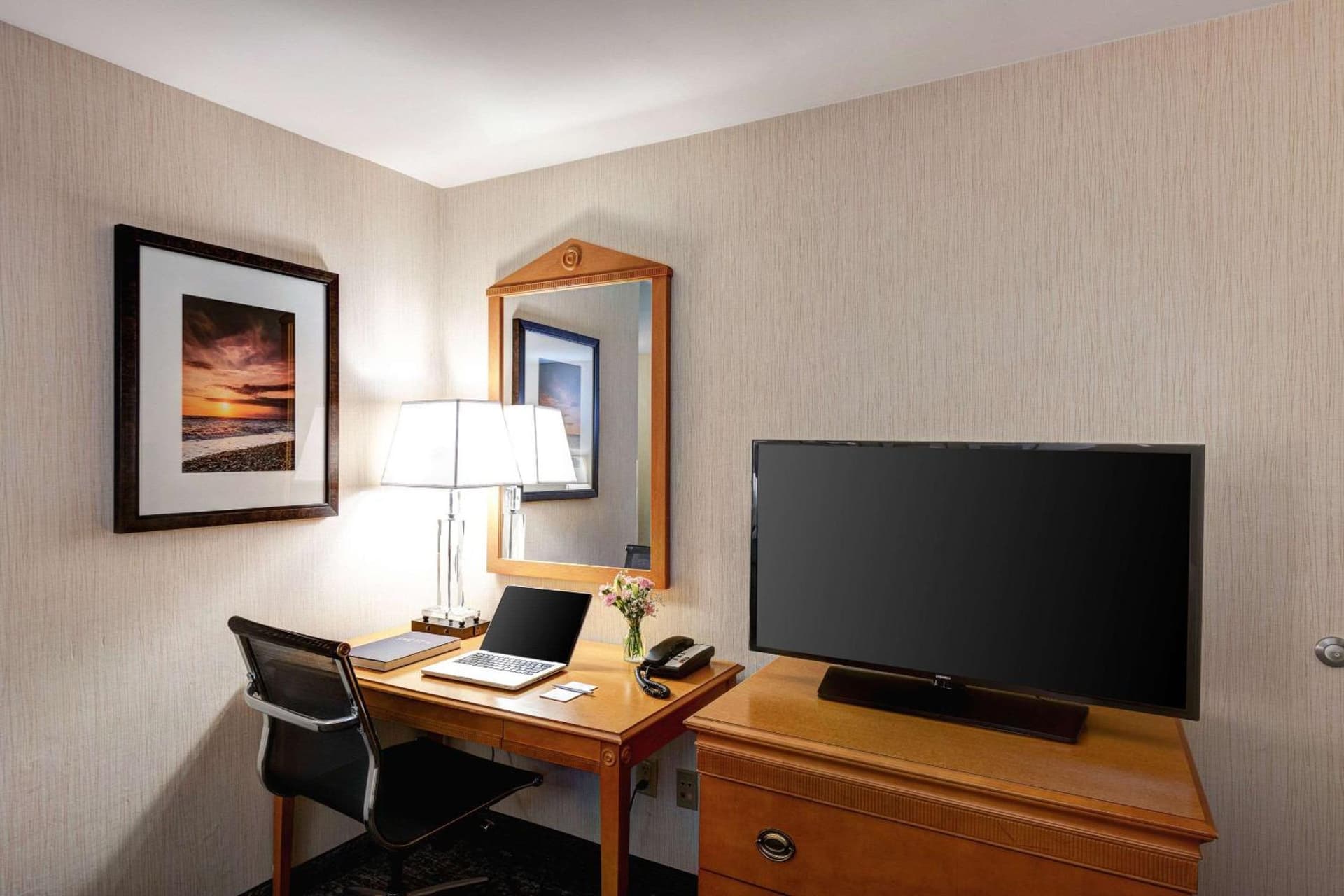 Port Inn and Suites Portsmouth, an Ascend Collection Hotel gallery photo in Portsmouth, NH — image 58