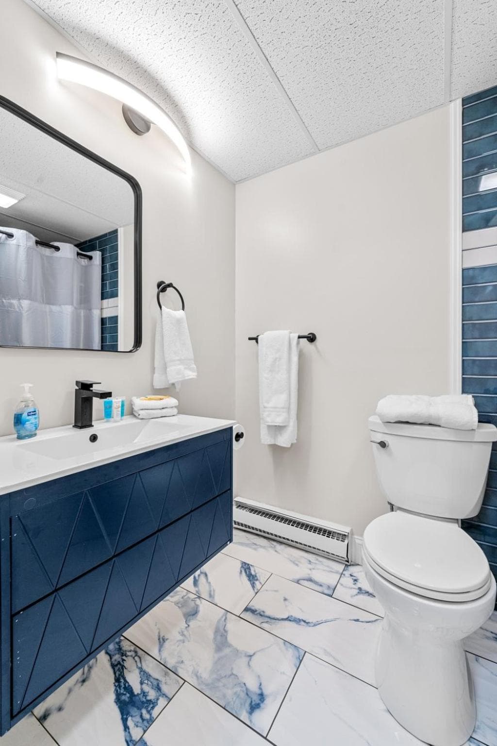 Green Harbor Hotel interior in Marshfield — gallery photo 2