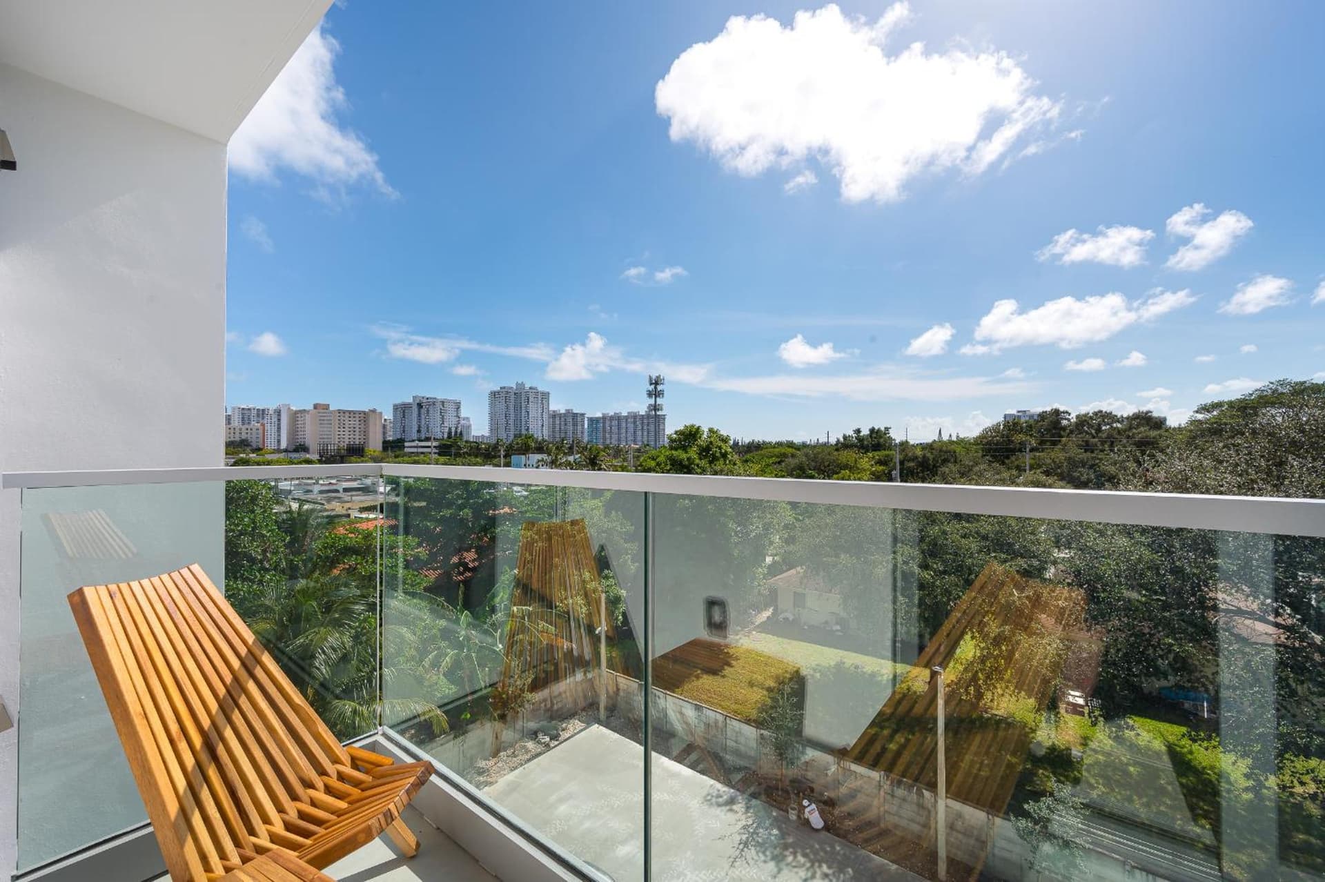 Milan Aventura Hotel interior in Aventura, FL — gallery photo 2