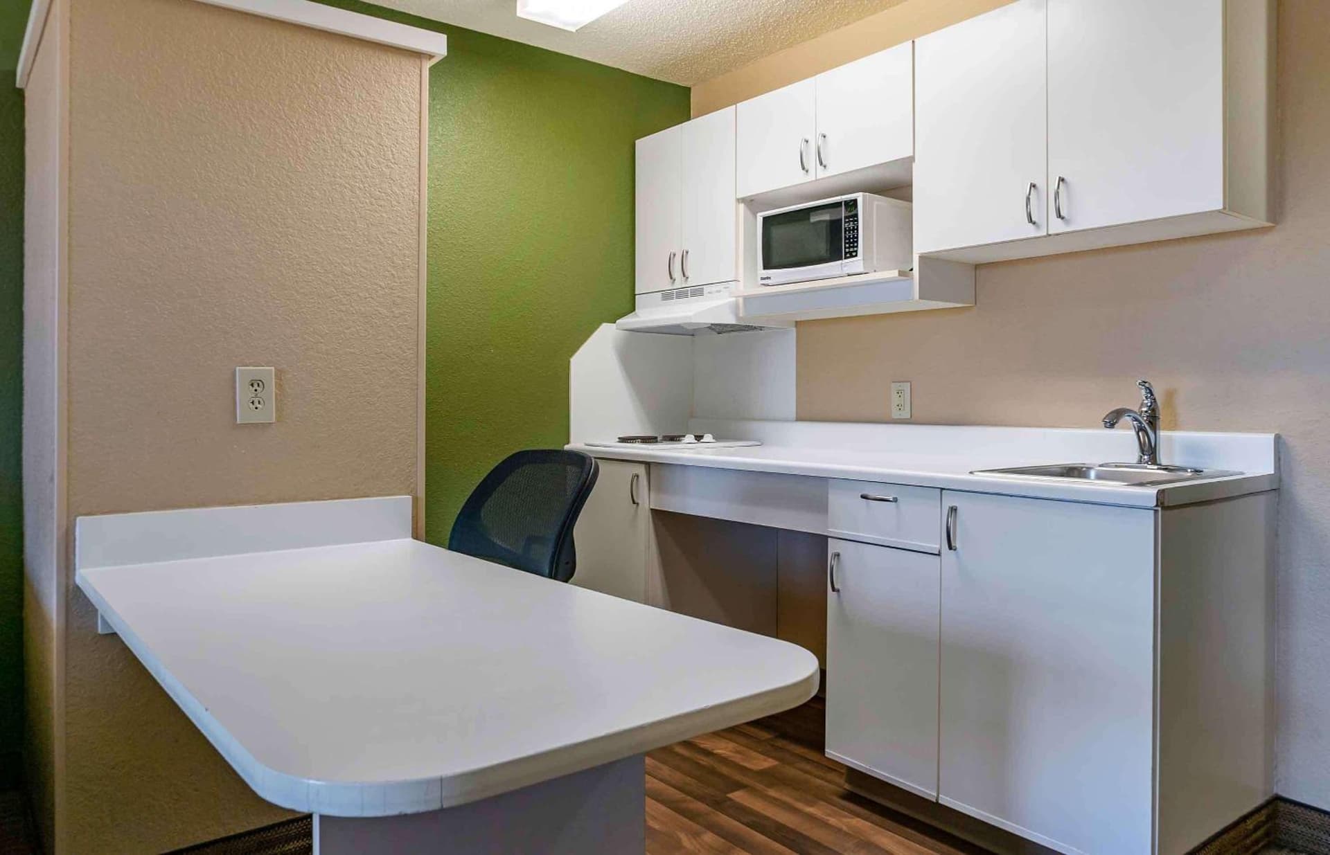 Extended Stay America Suites - Detroit - Ann Arbor - Briarwood Mall gallery photo in Ann Arbor, MI — image 41