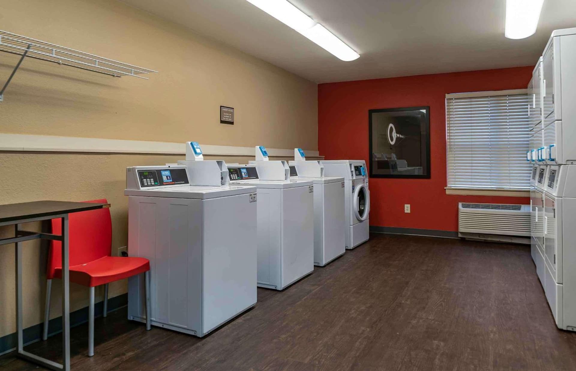Extended Stay America Suites - Detroit - Ann Arbor - Briarwood Mall gallery photo in Ann Arbor, MI — image 10