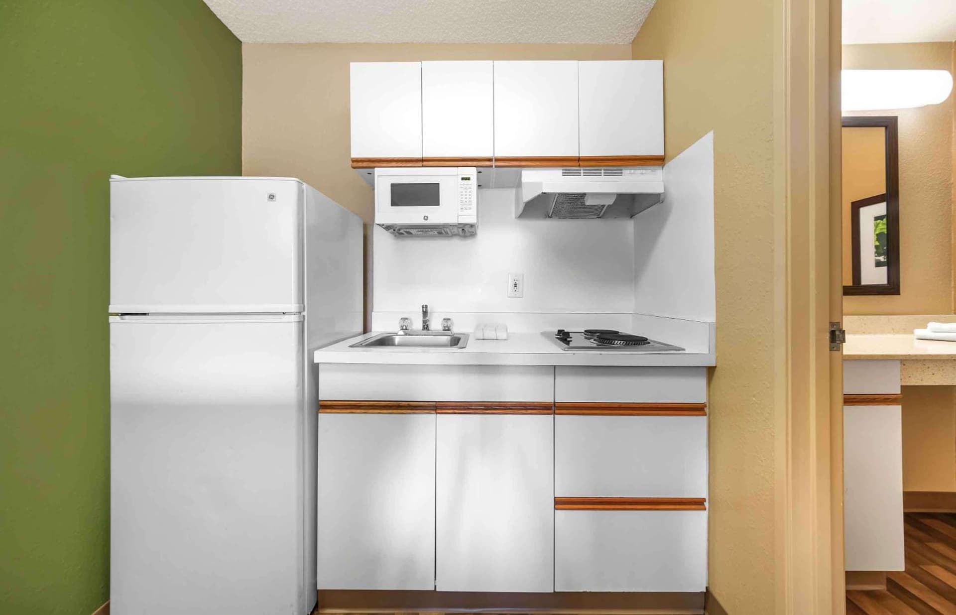 Extended Stay America Suites - Boca Raton - Commerce gallery photo in Boca Raton, FL — image 6
