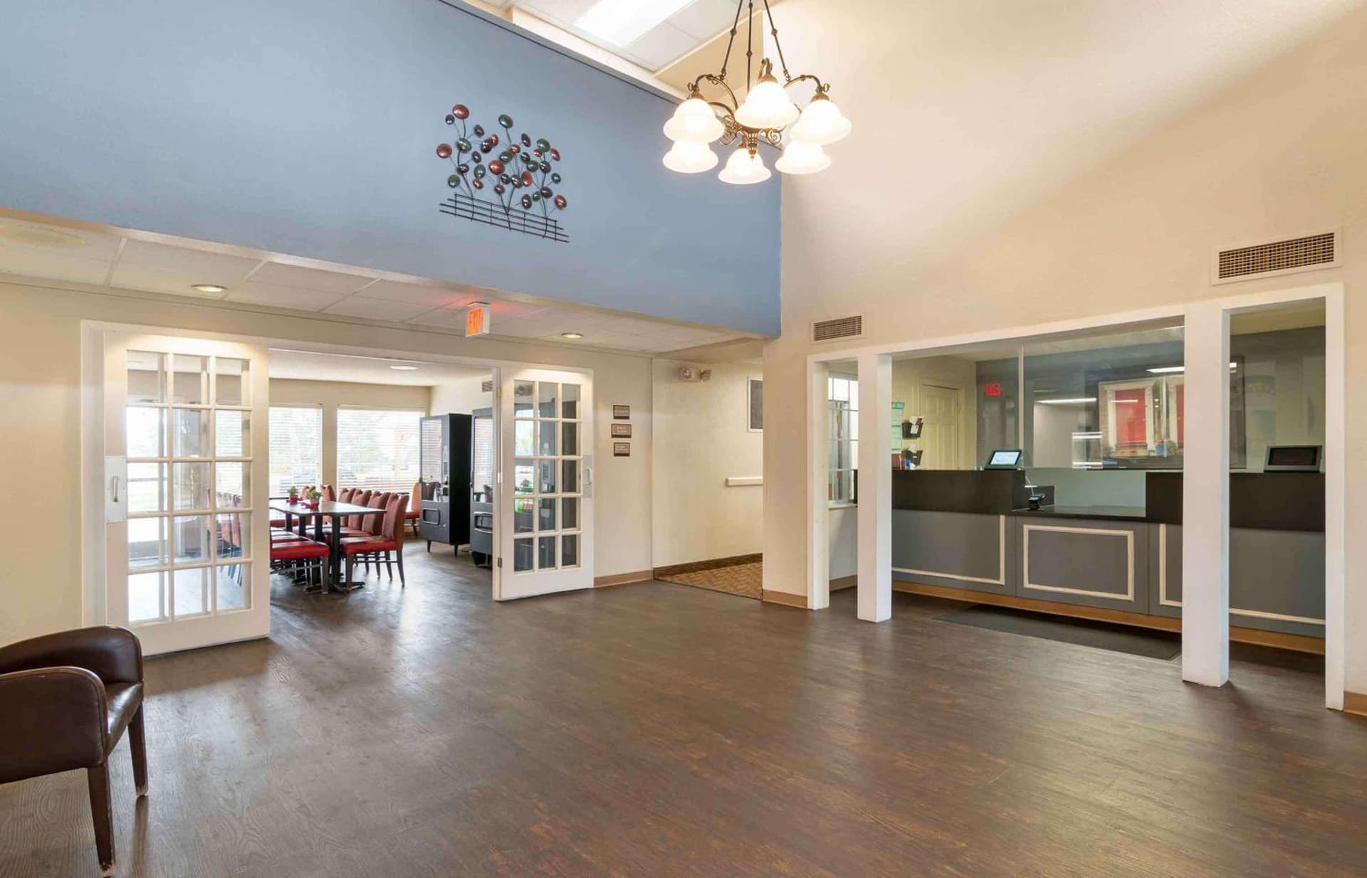 Extended Stay America Suites - Kansas City - Airport - Tiffany Springs gallery photo in Kansas City, KS — image 40