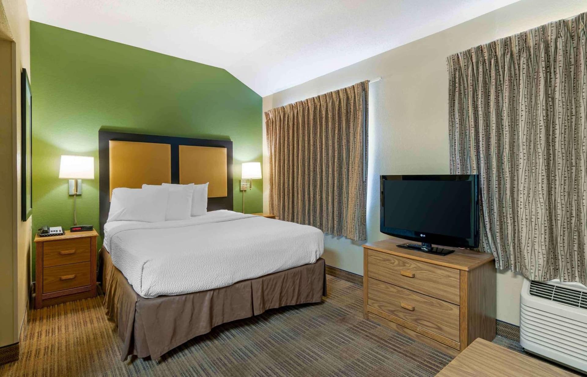 Extended Stay America Suites - Kansas City - Airport - Tiffany Springs property views in Kansas City, KS — gallery photo 3