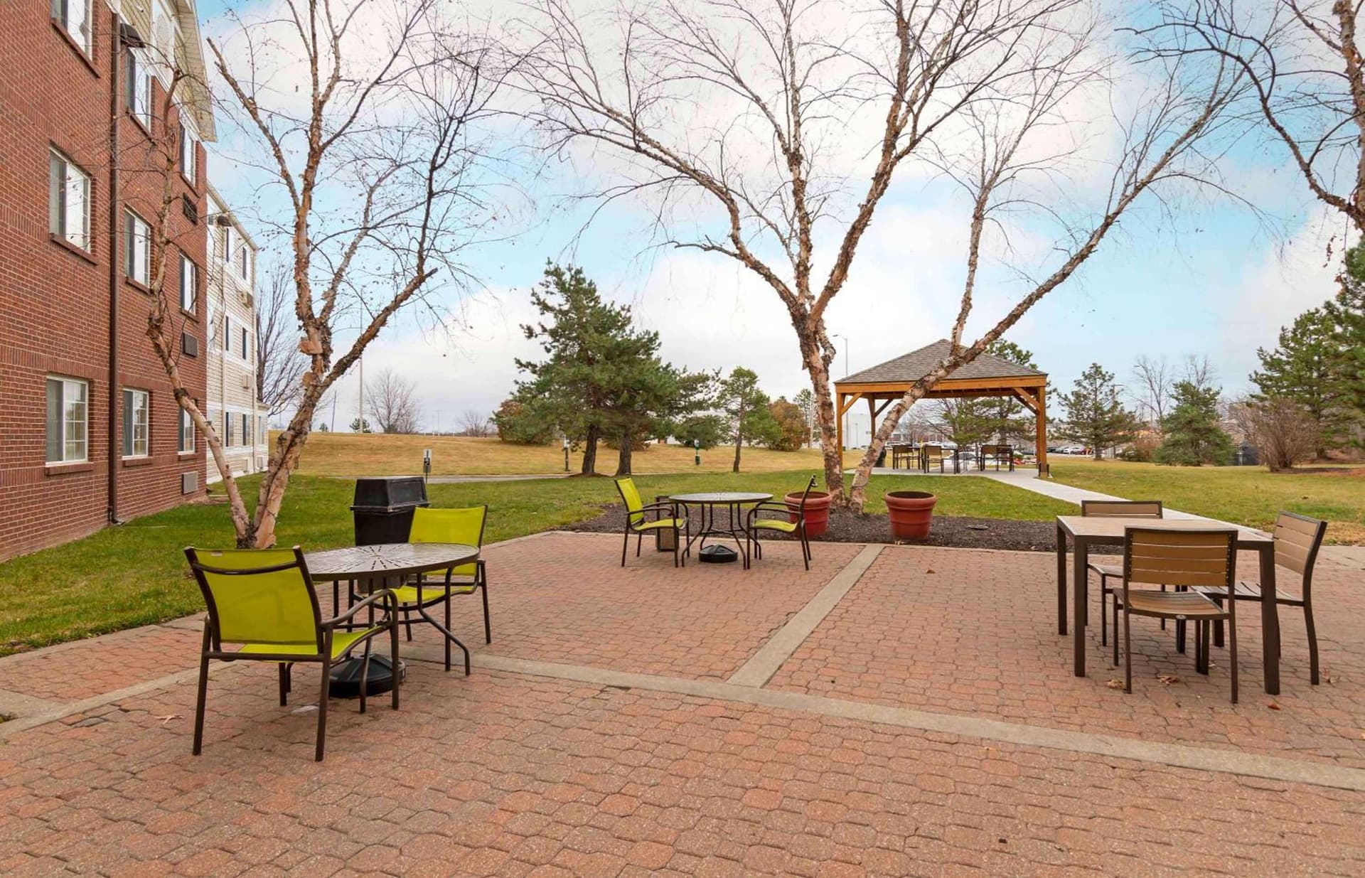 Extended Stay America Suites - Kansas City - Airport - Tiffany Springs gallery photo in Kansas City, KS — image 23