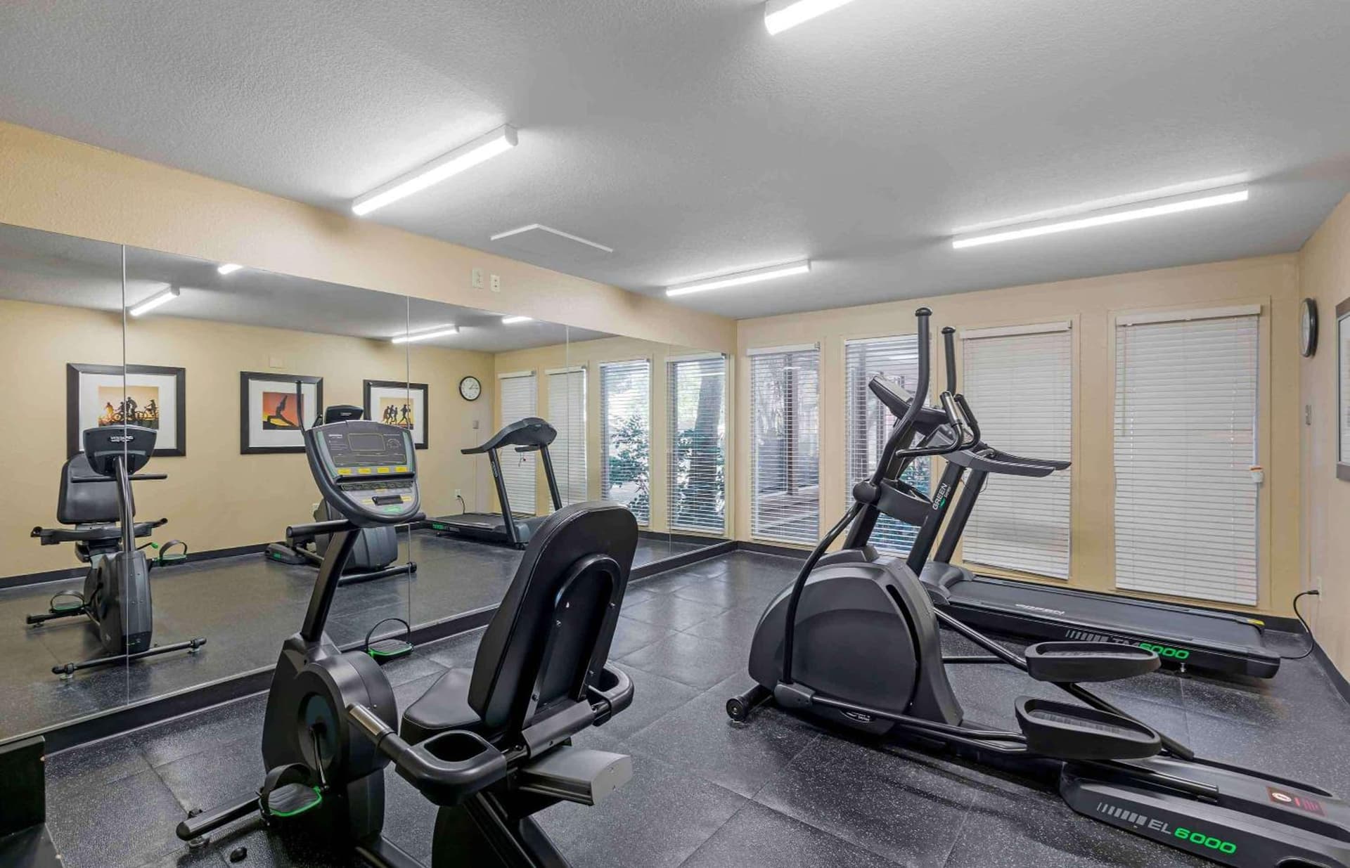 Extended Stay America Select Suites - Dallas - Richardson gallery photo in Richardson, TX — image 24