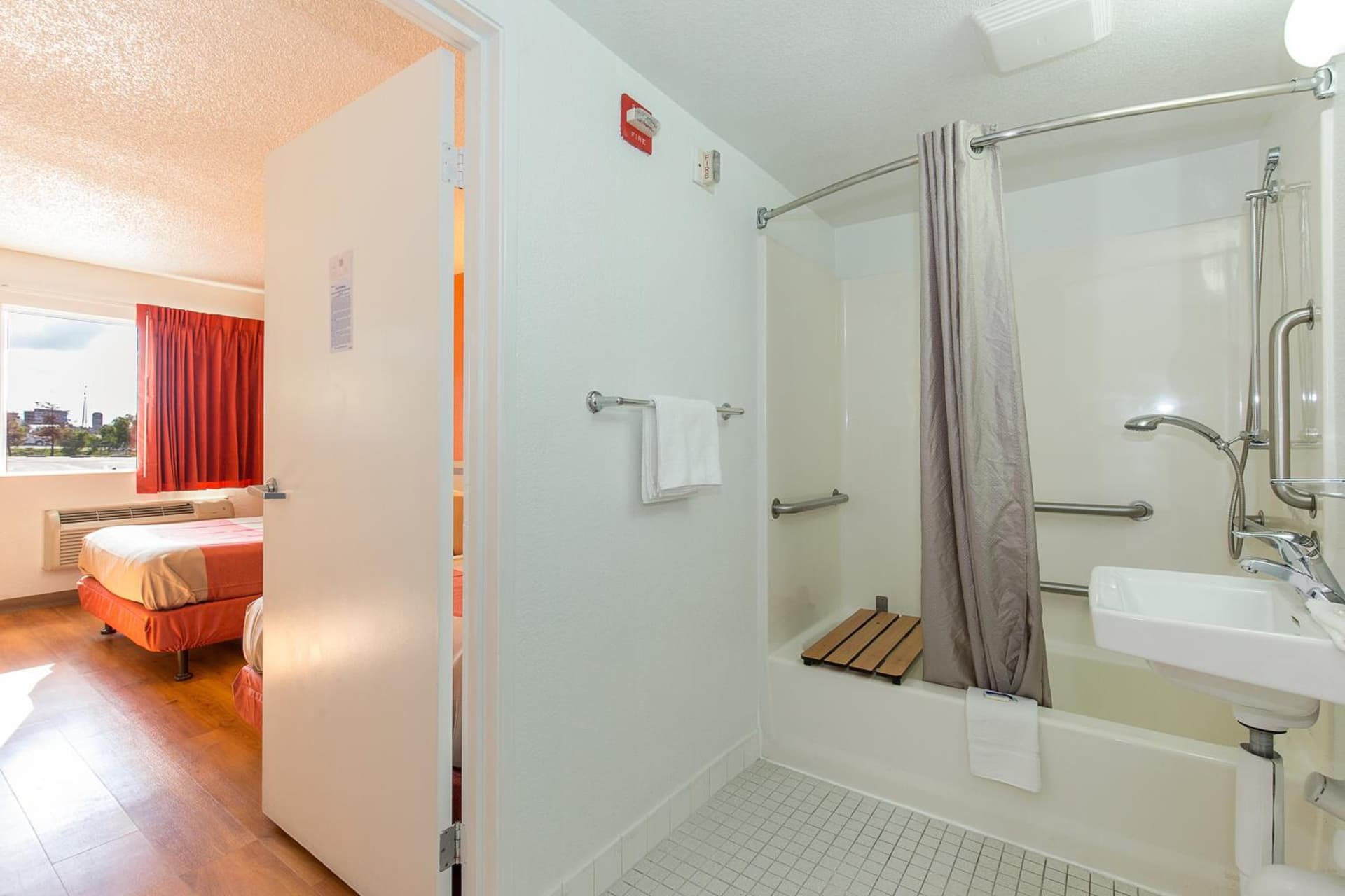 Motel 6 Hayward, CA- Silicon Valley Gateway gallery photo in Hayward, CA — image 5