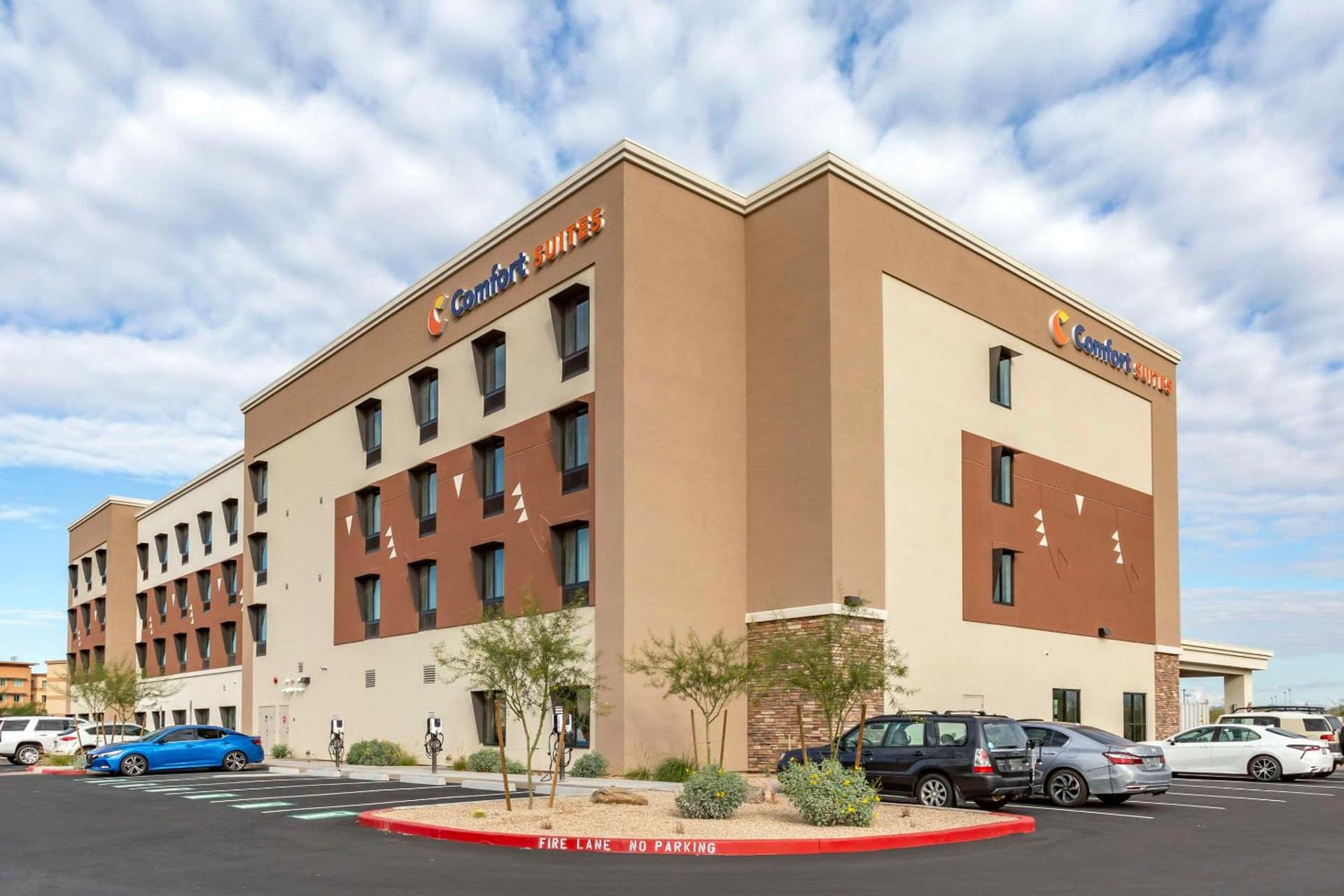 Comfort Suites Scottsdale Talking Stick Entertainment District interior in Scottsdale, AZ — gallery photo 2