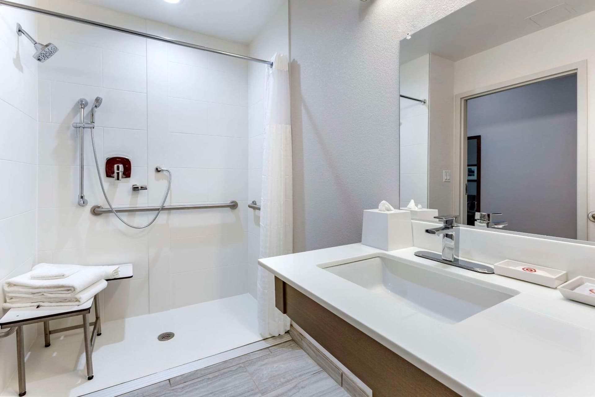 Comfort Suites Scottsdale Talking Stick Entertainment District gallery photo in Scottsdale, AZ — image 26
