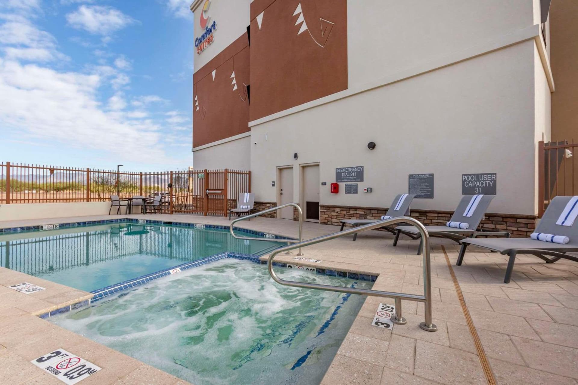 Comfort Suites Scottsdale Talking Stick Entertainment District gallery photo in Scottsdale, AZ — image 23