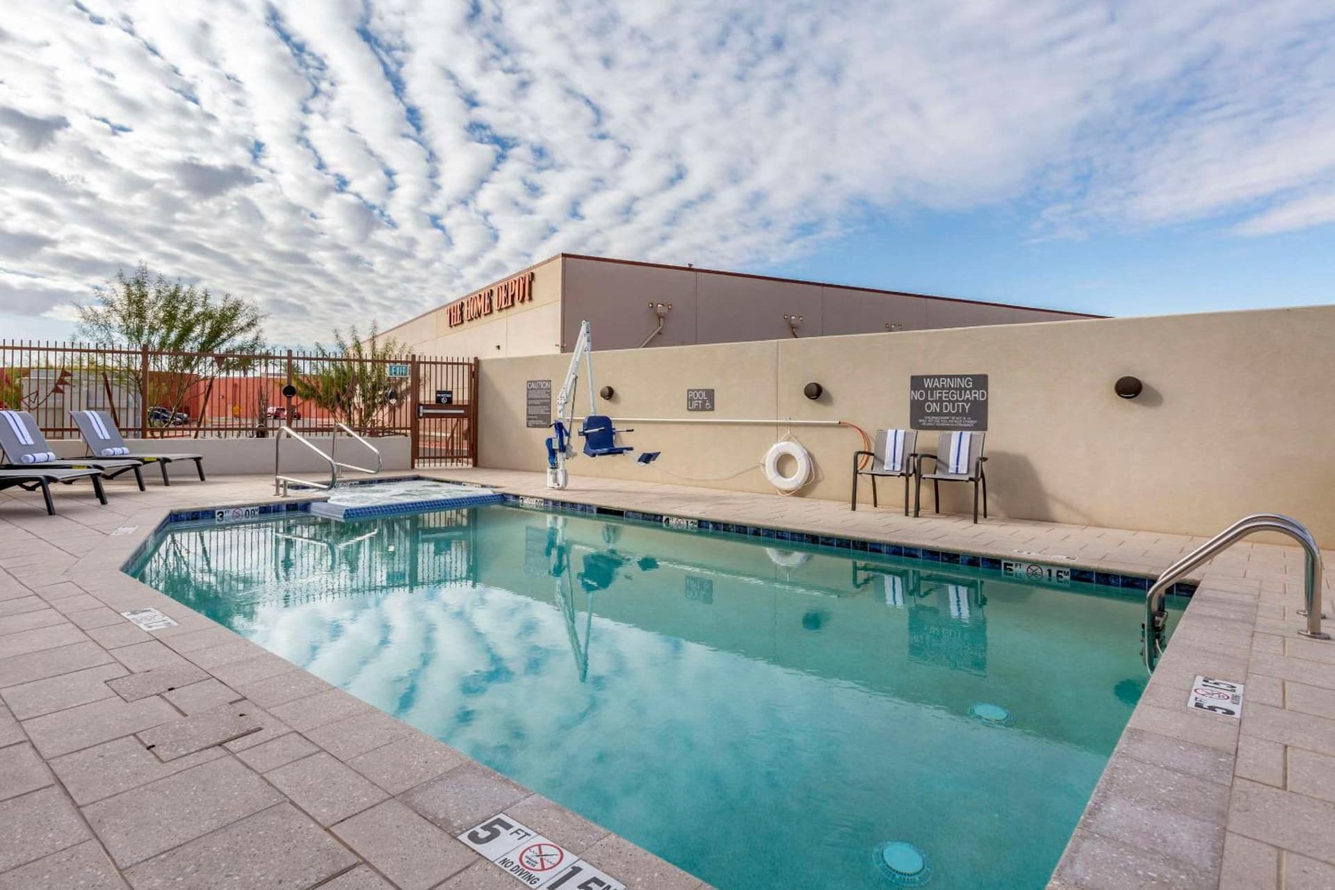 Comfort Suites Scottsdale Talking Stick Entertainment District gallery photo in Scottsdale, AZ — image 17