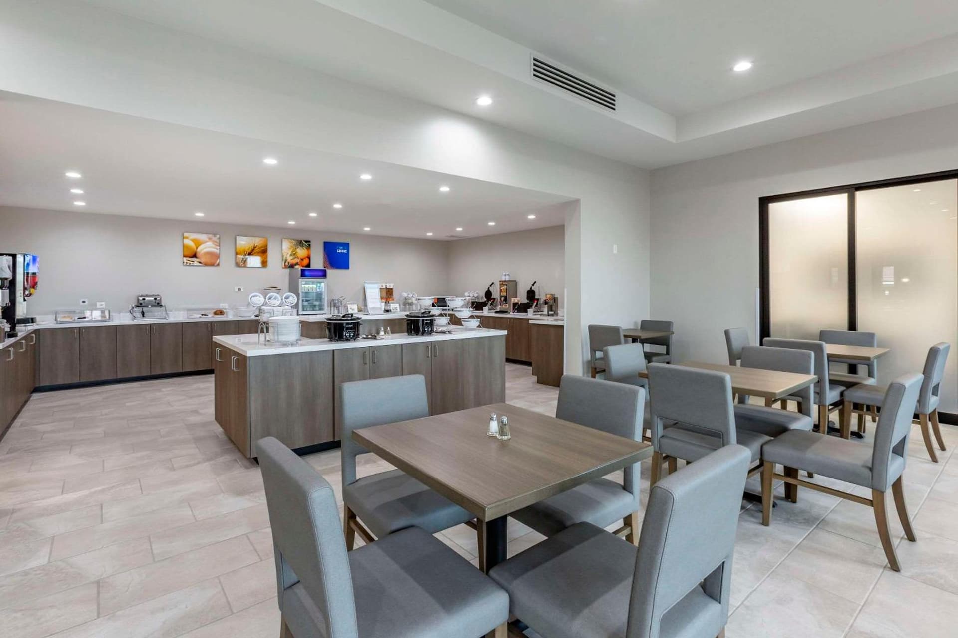 Comfort Suites Scottsdale Talking Stick Entertainment District gallery photo in Scottsdale, AZ — image 39
