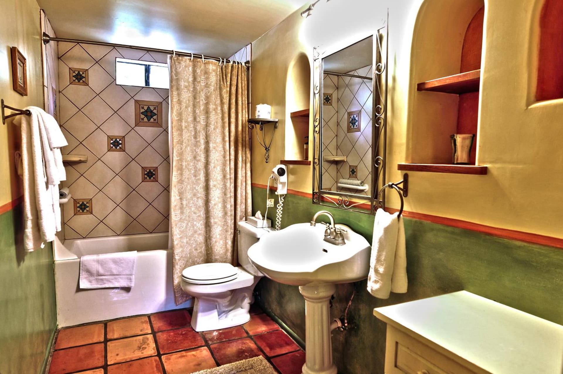 Blue Iguana Inn gallery photo in Ojai, CA — image 21