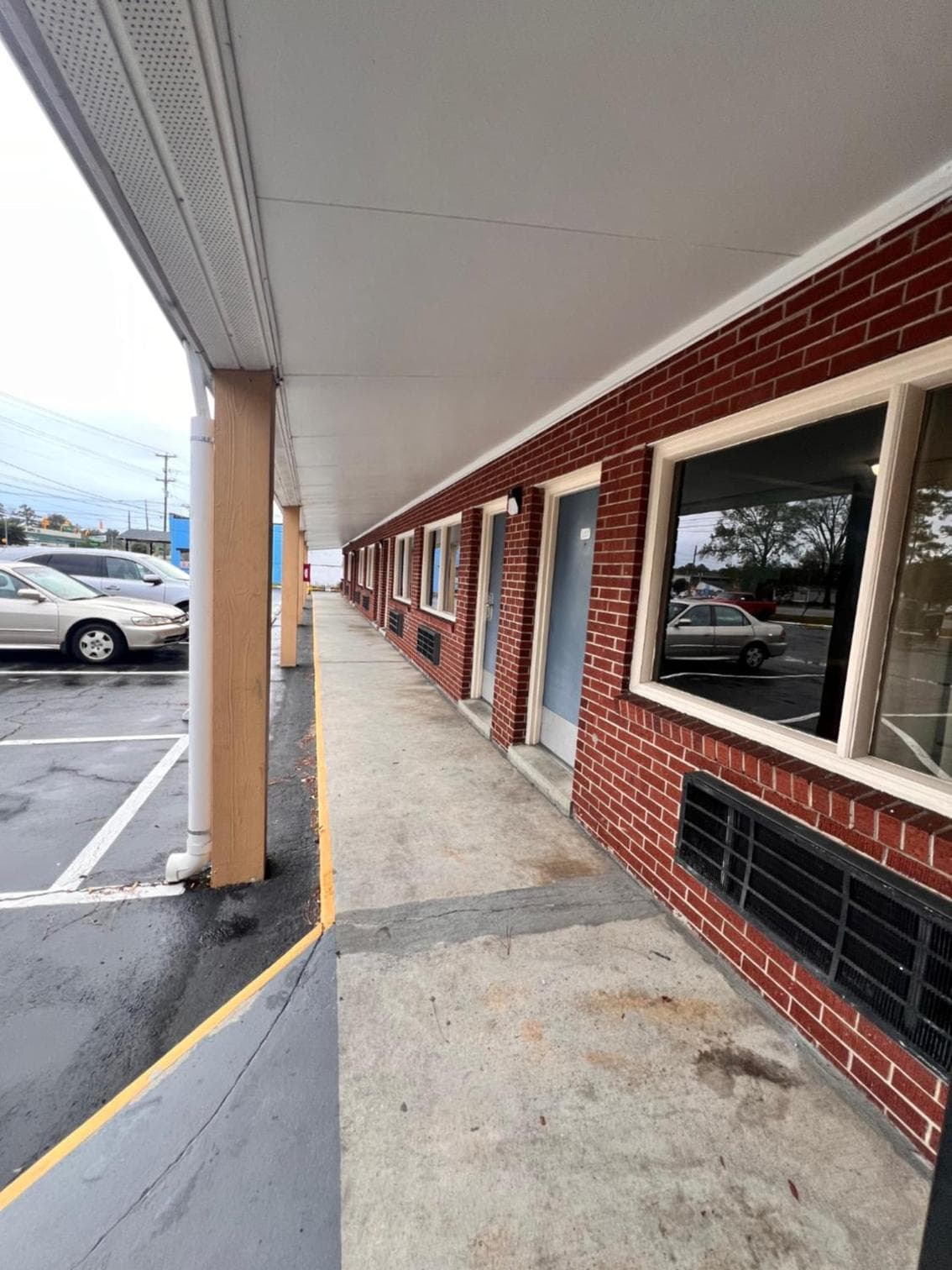Budget Inn Jacksonville interior in Jacksonville, NC — gallery photo 2