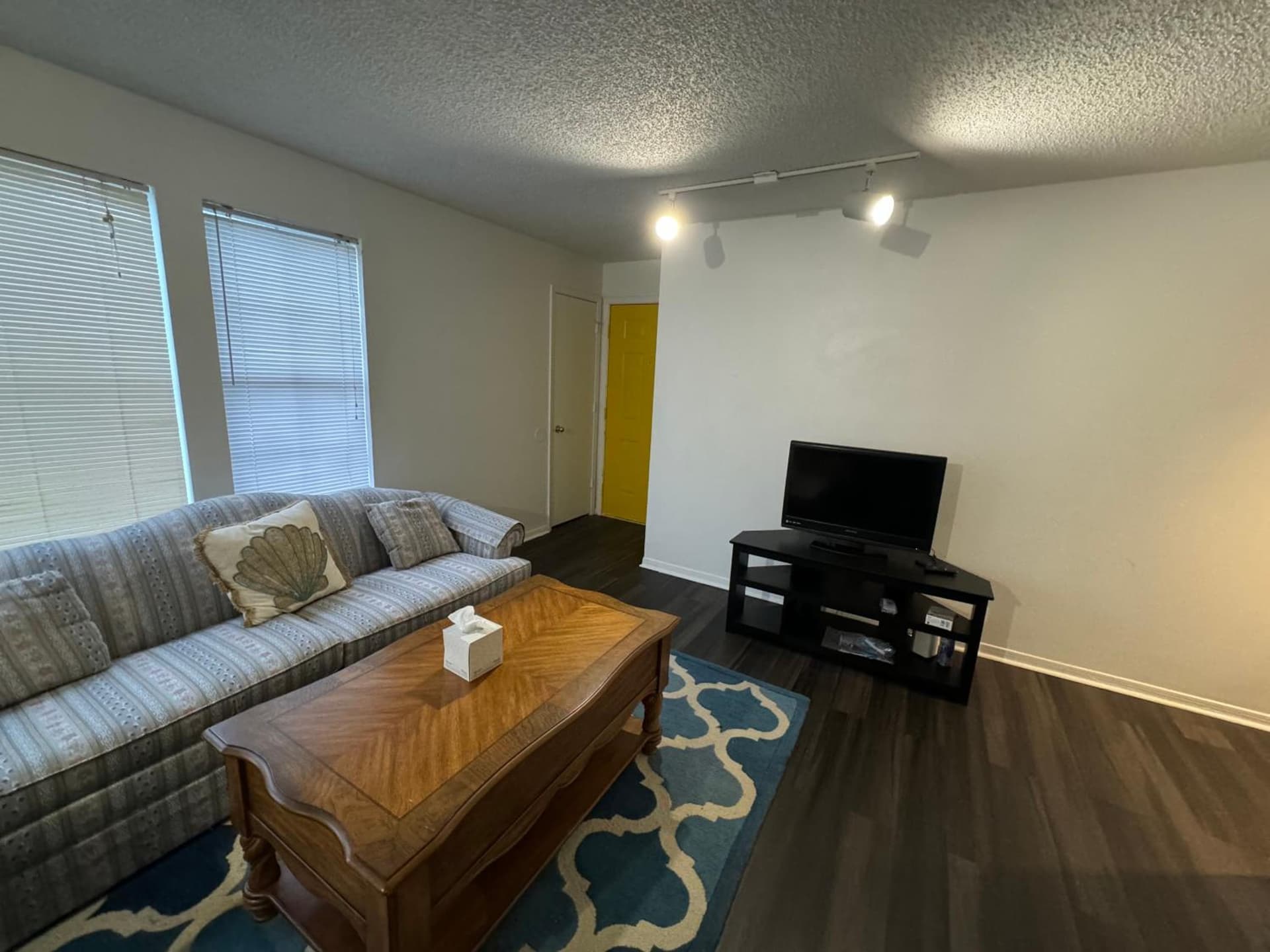A cozy place near UF property views in Gainesville, FL — gallery photo 3