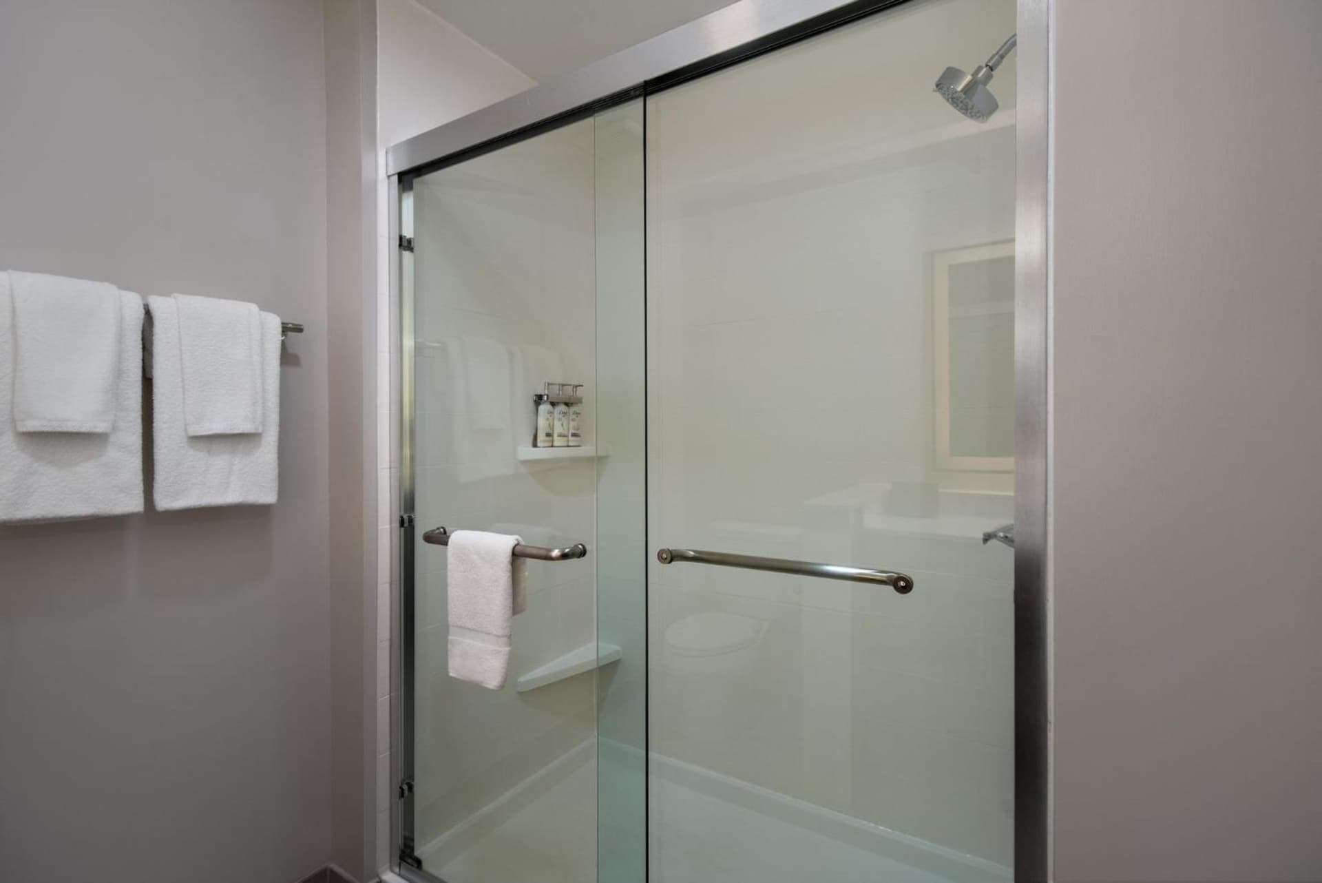 Holiday Inn Express & Suites Muskegon - Grand Haven by IHG gallery photo in Muskegon, MI — image 50