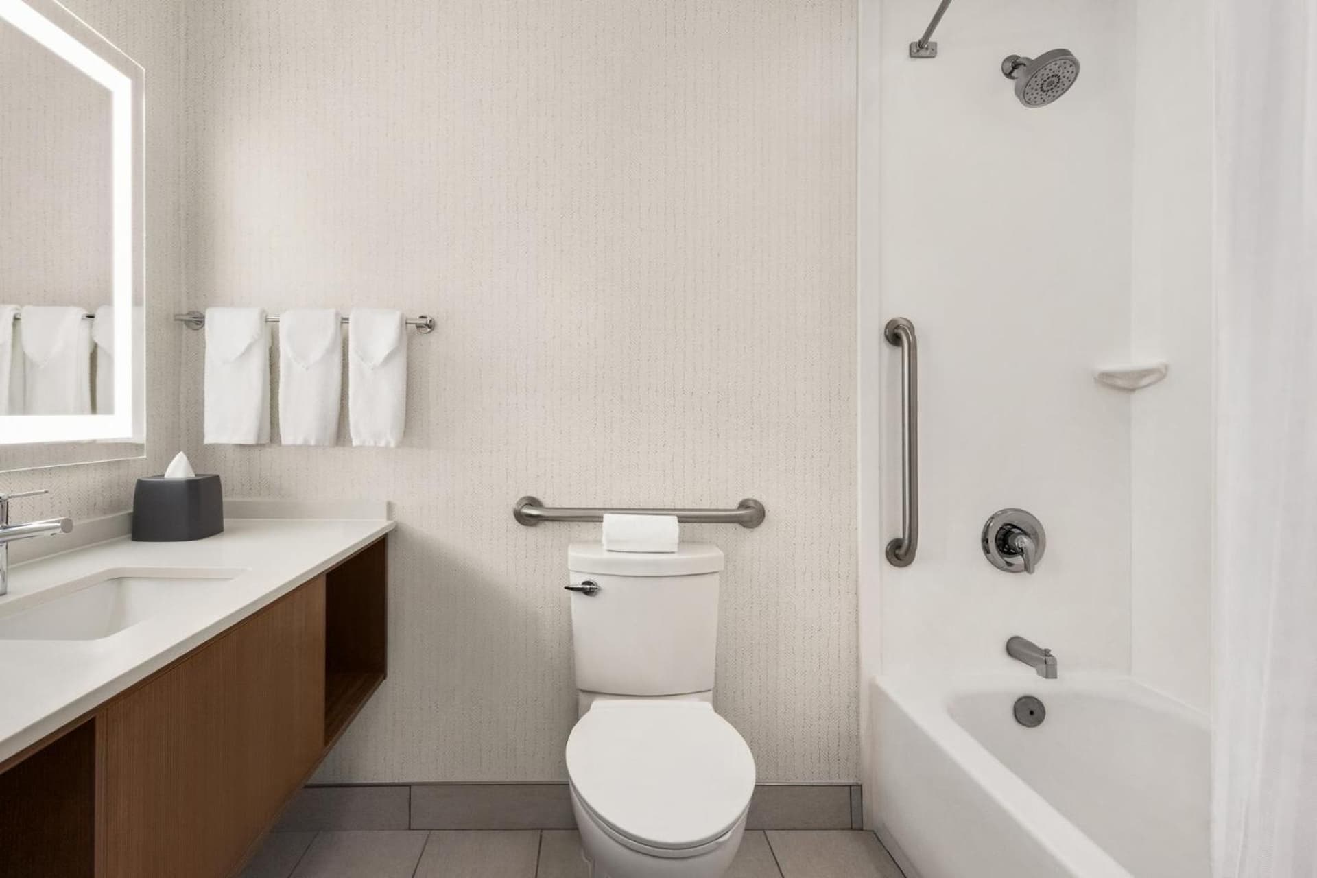Holiday Inn Birmingham - Hoover by IHG gallery photo in Hoover, AL — image 41