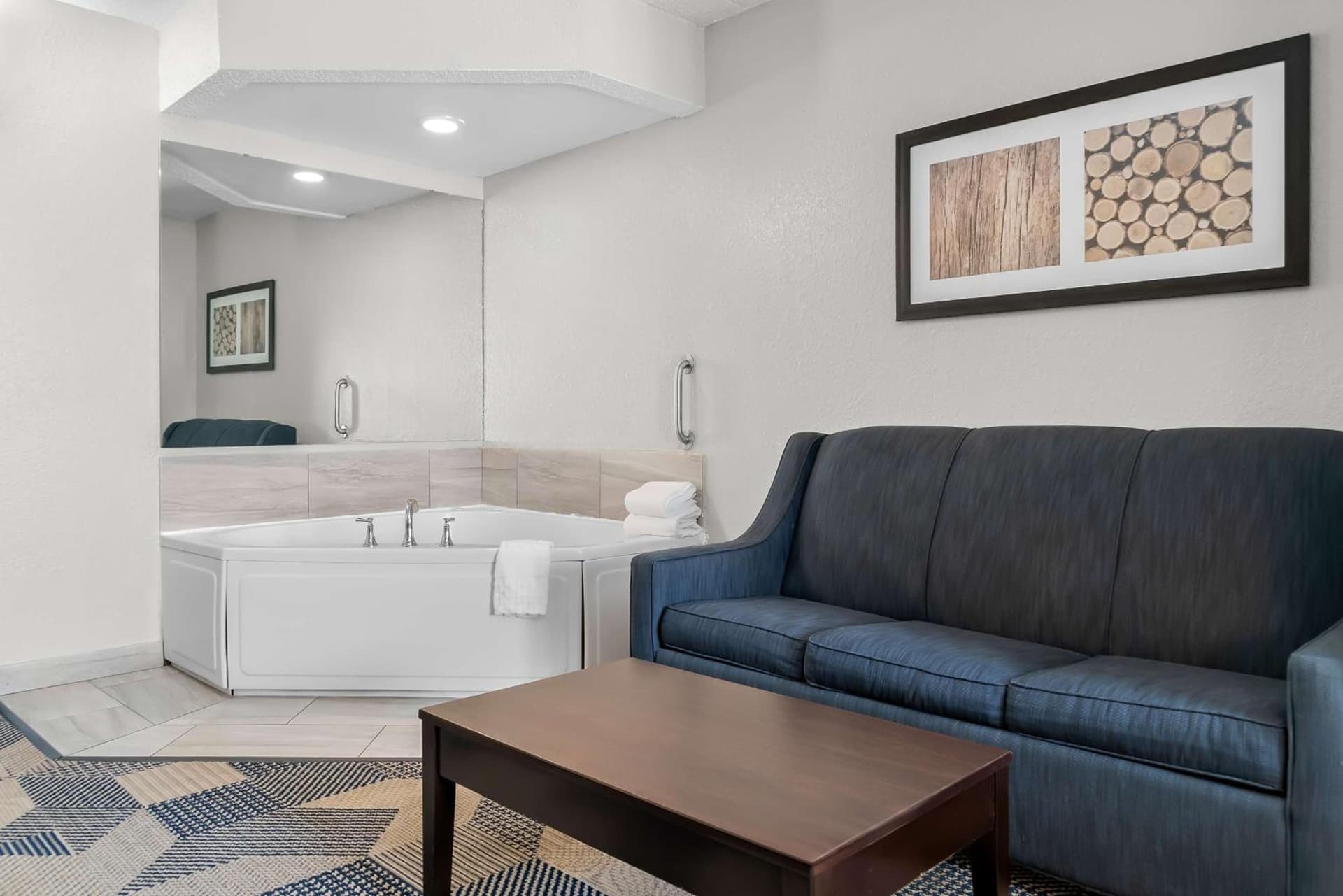 Best Western Plus Flint Airport Inn & Suites gallery photo in Flint, MI — image 38