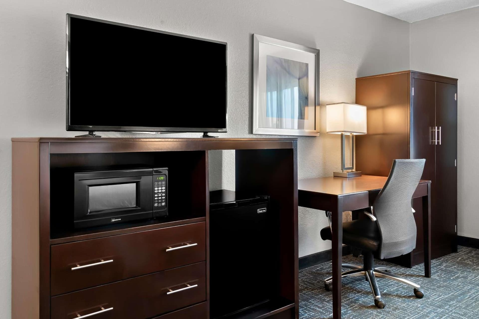 Best Western Plus Flint Airport Inn & Suites gallery photo in Flint, MI — image 40