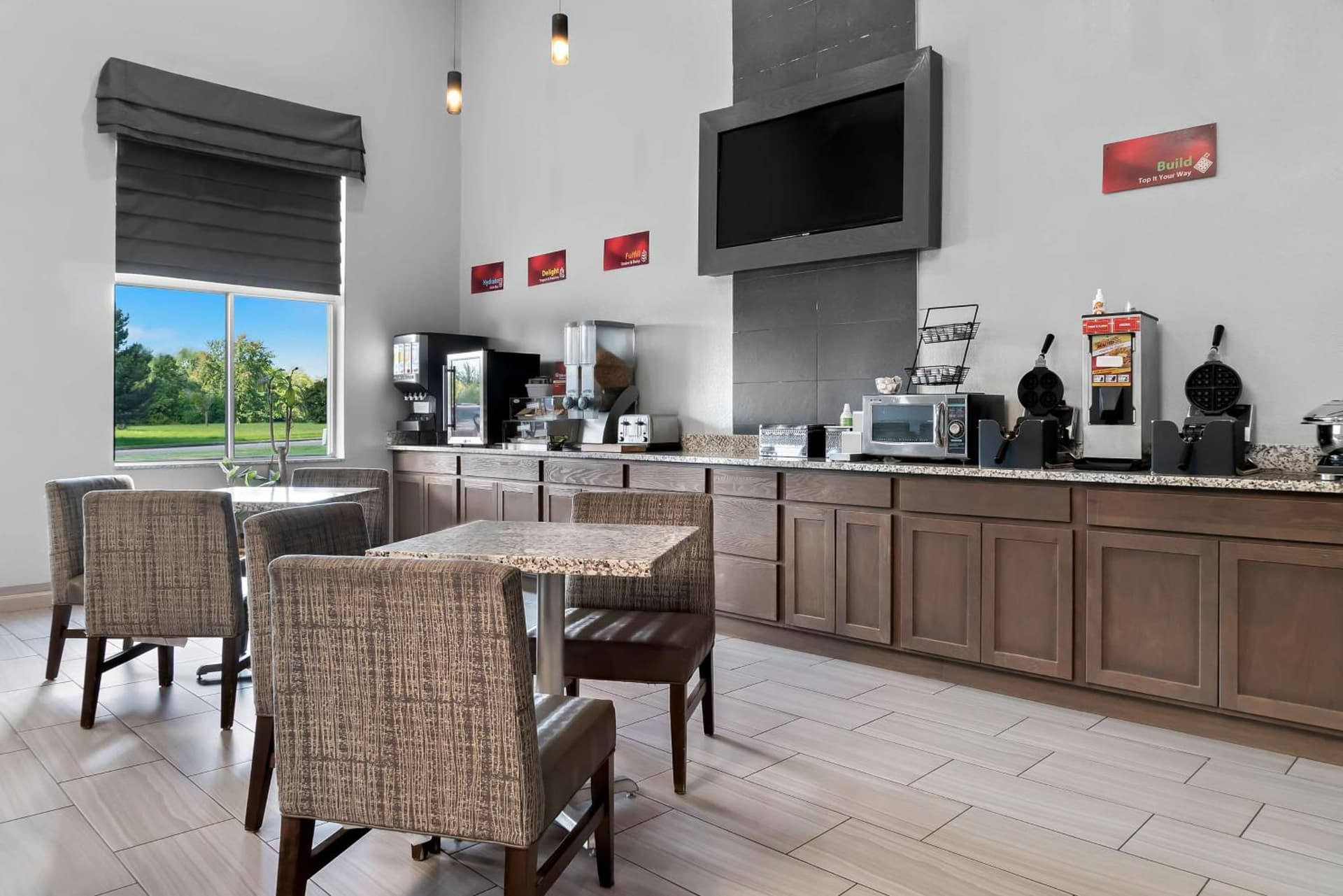 Best Western Plus Flint Airport Inn & Suites gallery photo in Flint, MI — image 41