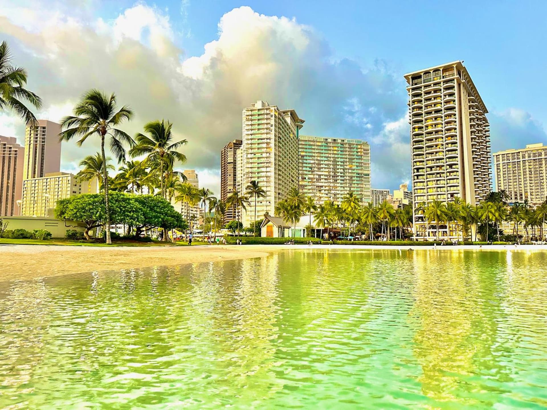 Waikiki Beach Experience! Luxury OceanView Suite! featured exterior or lobby in Honolulu, HI — similar hotel