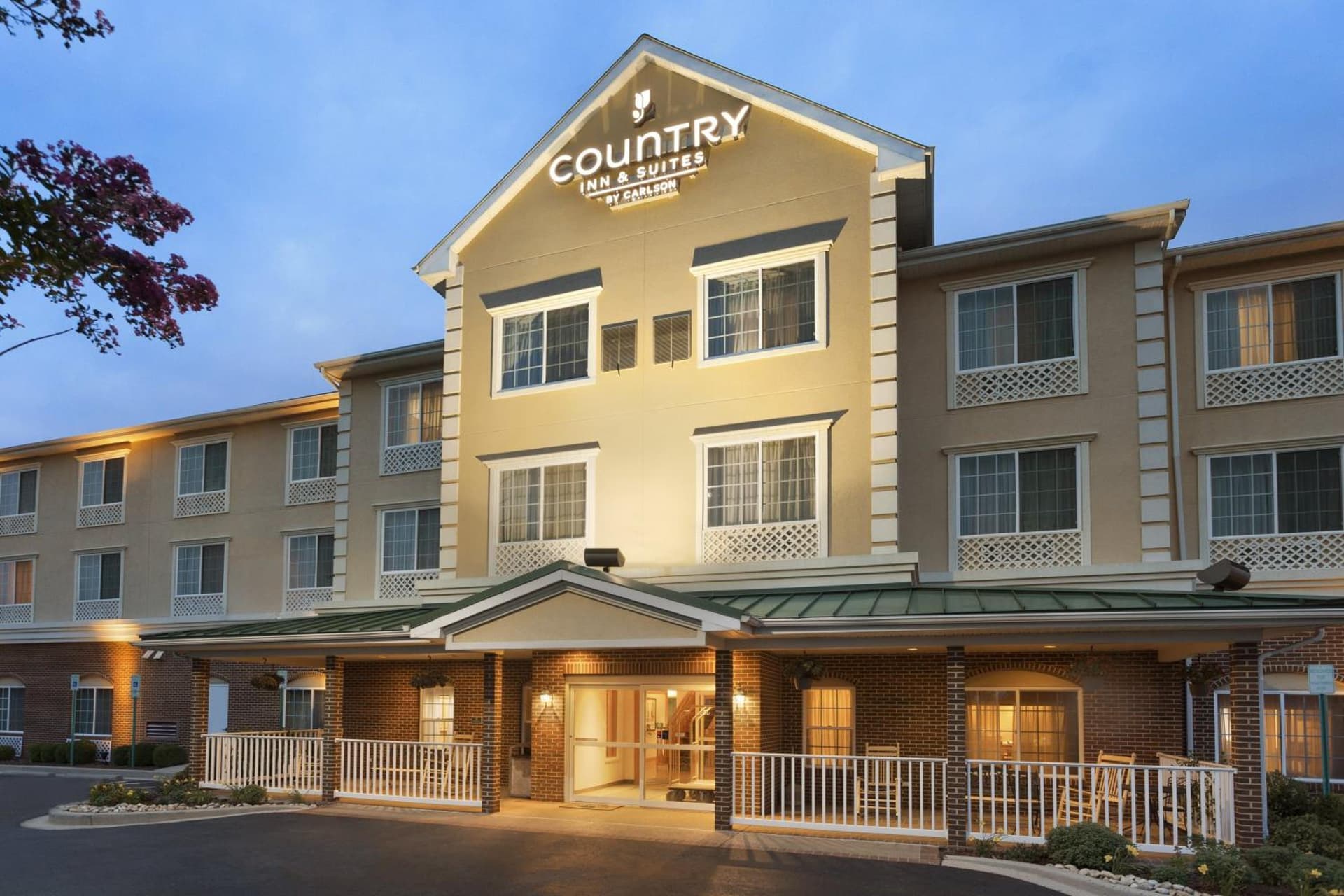 Country Inn & Suites by Radisson, Bel Air-Aberdeen, MD interior in Bel Air, MD — gallery photo 2
