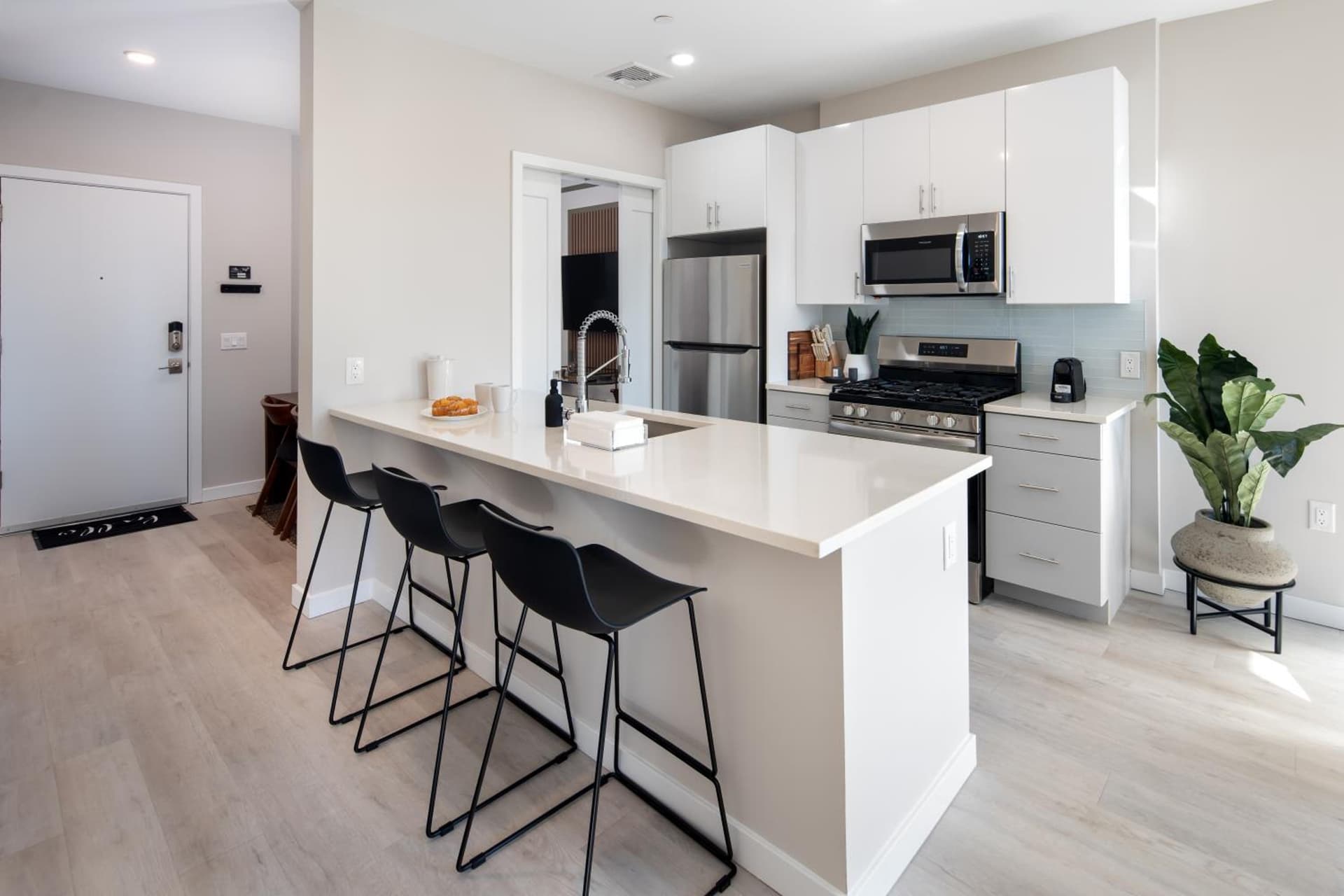 Luxury Furnished Apartments by Hyatus Downtown at Yale gallery photo in New Haven, CT — image 135