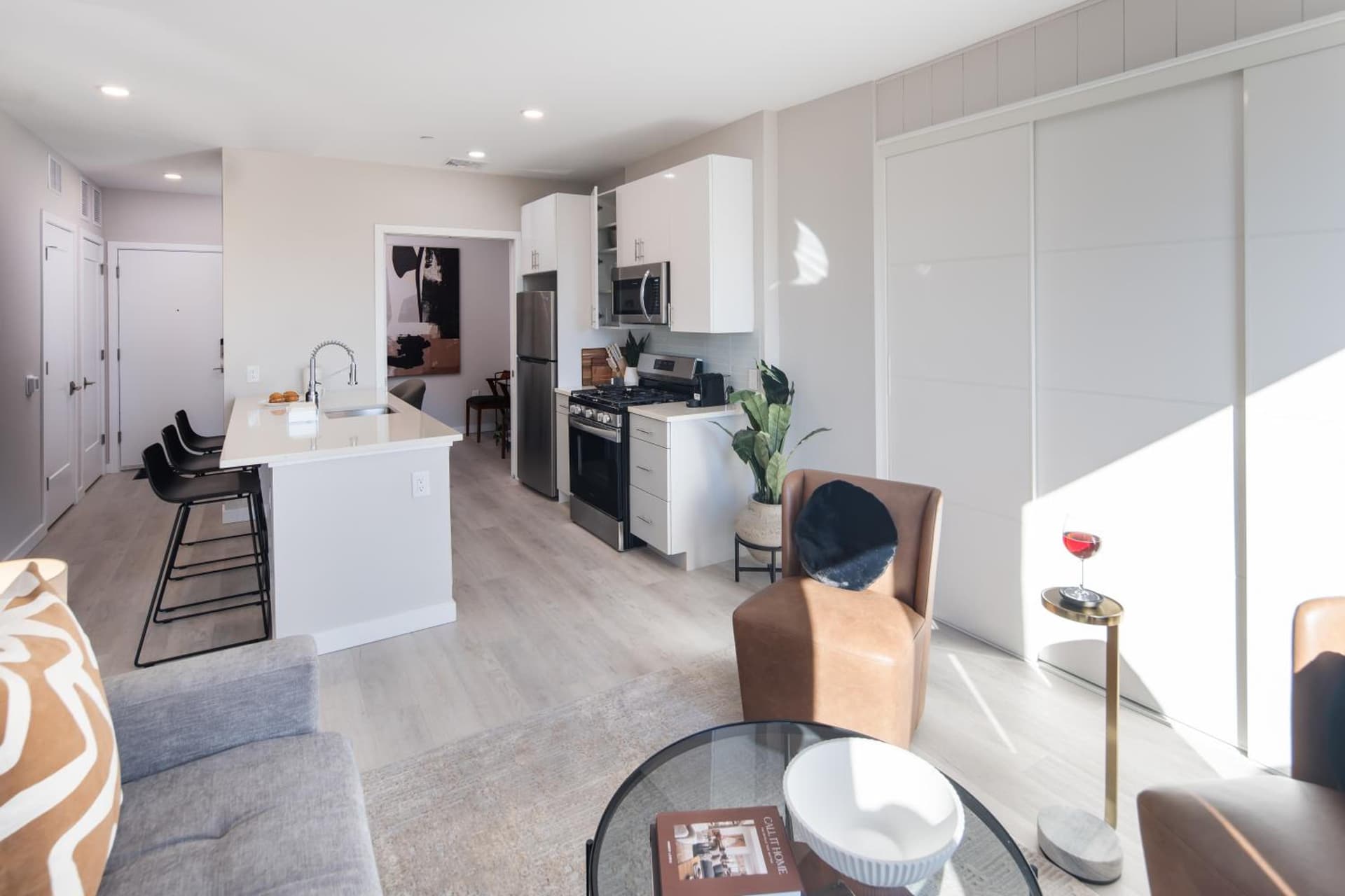 Luxury Furnished Apartments by Hyatus Downtown at Yale gallery photo in New Haven, CT — image 5