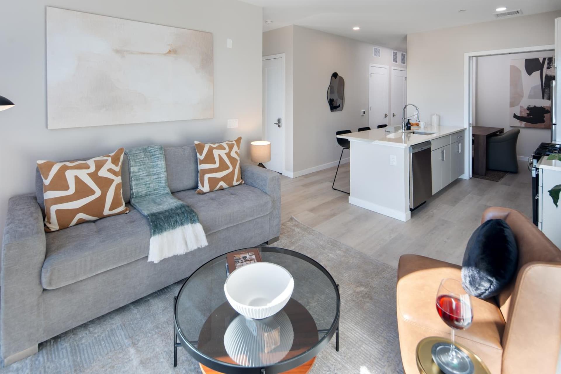 Luxury Furnished Apartments by Hyatus Downtown at Yale gallery photo in New Haven, CT — image 183