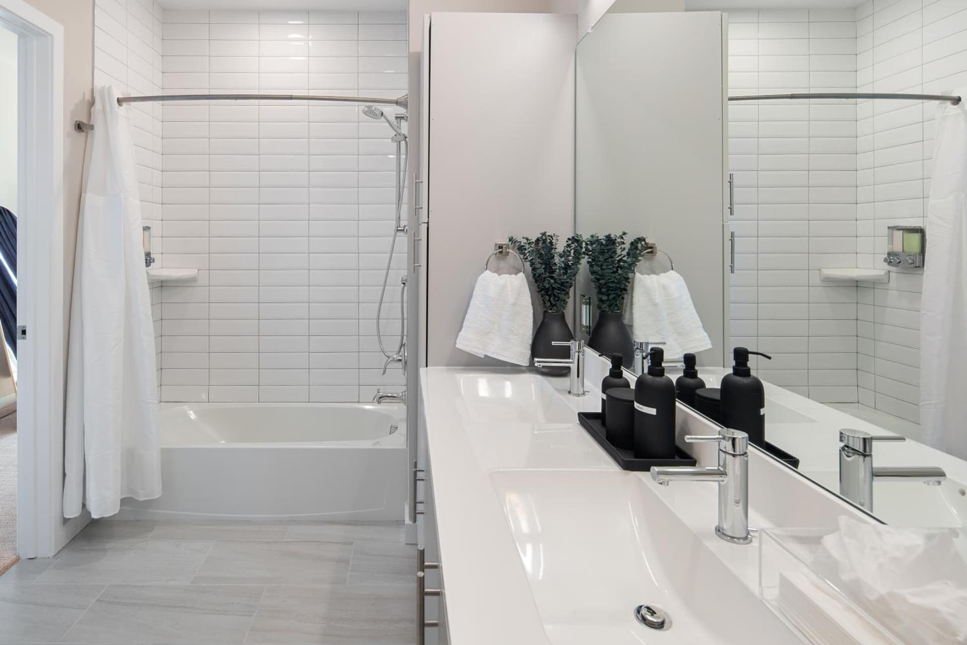 Luxury Furnished Apartments by Hyatus Downtown at Yale gallery photo in New Haven, CT — image 137