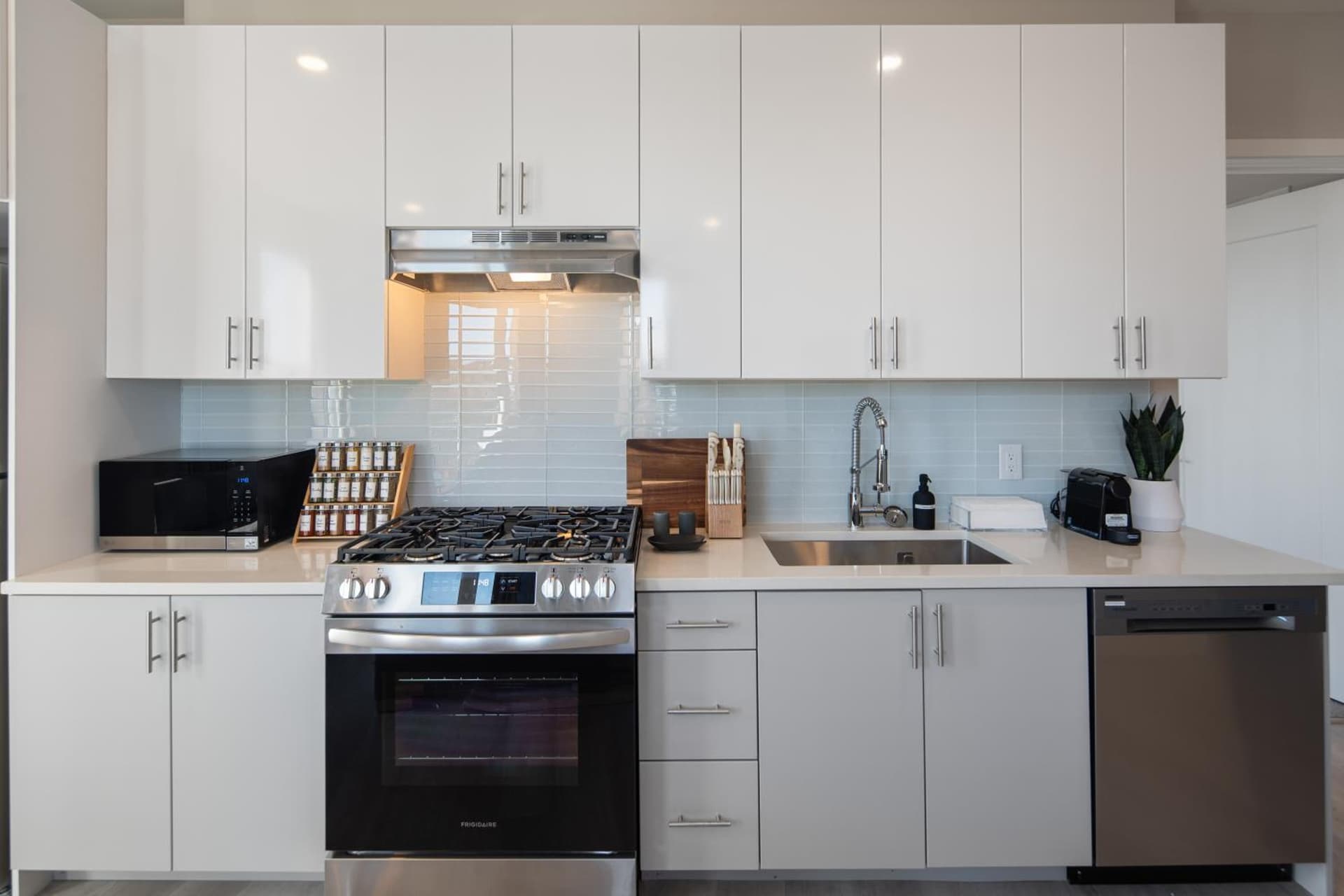Luxury Furnished Apartments by Hyatus Downtown at Yale gallery photo in New Haven, CT — image 28