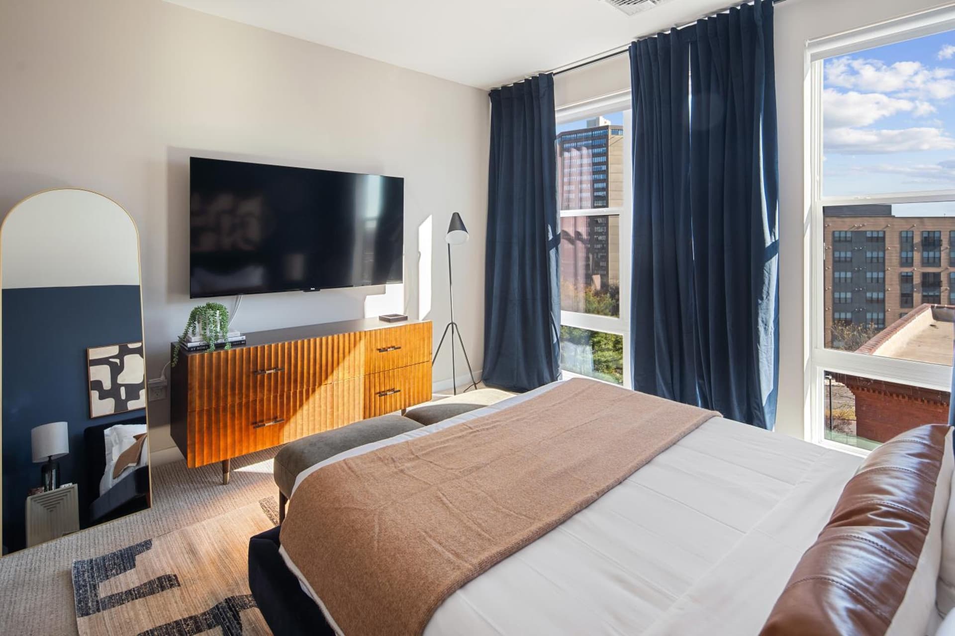 Luxury Furnished Apartments by Hyatus Downtown at Yale gallery photo in New Haven, CT — image 85