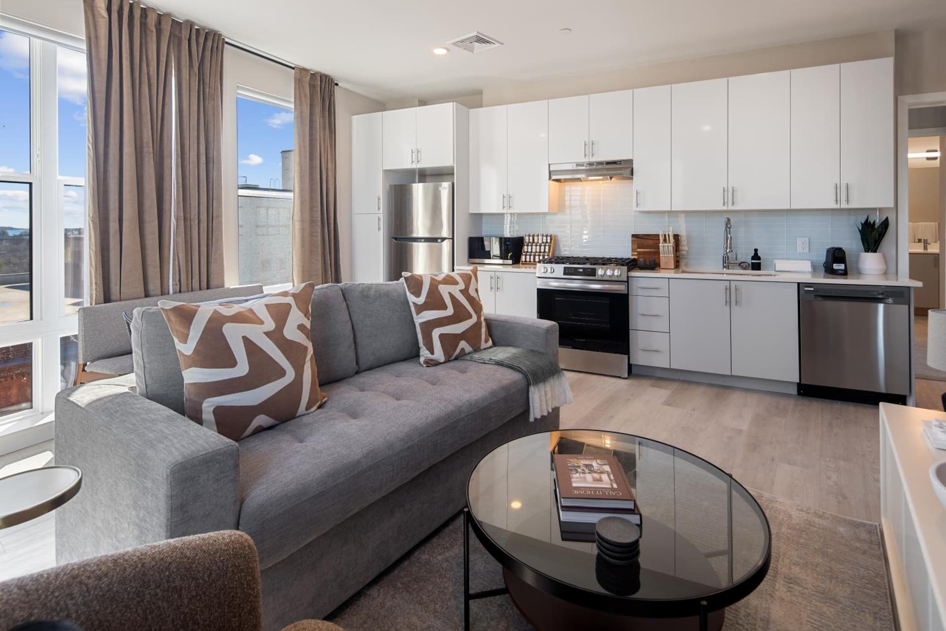 Luxury Furnished Apartments by Hyatus Downtown at Yale gallery photo in New Haven, CT — image 153