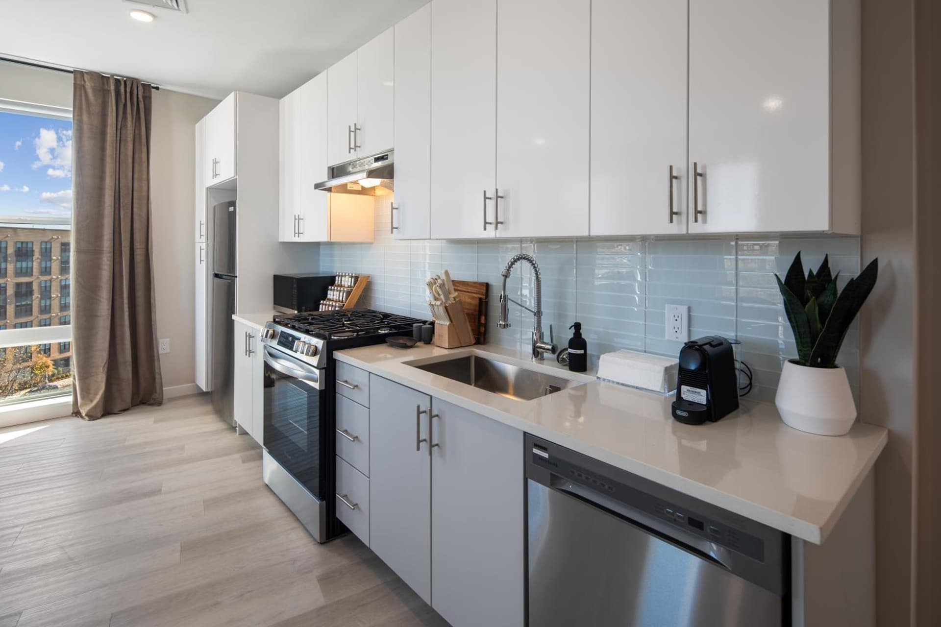 Luxury Furnished Apartments by Hyatus Downtown at Yale gallery photo in New Haven, CT — image 184