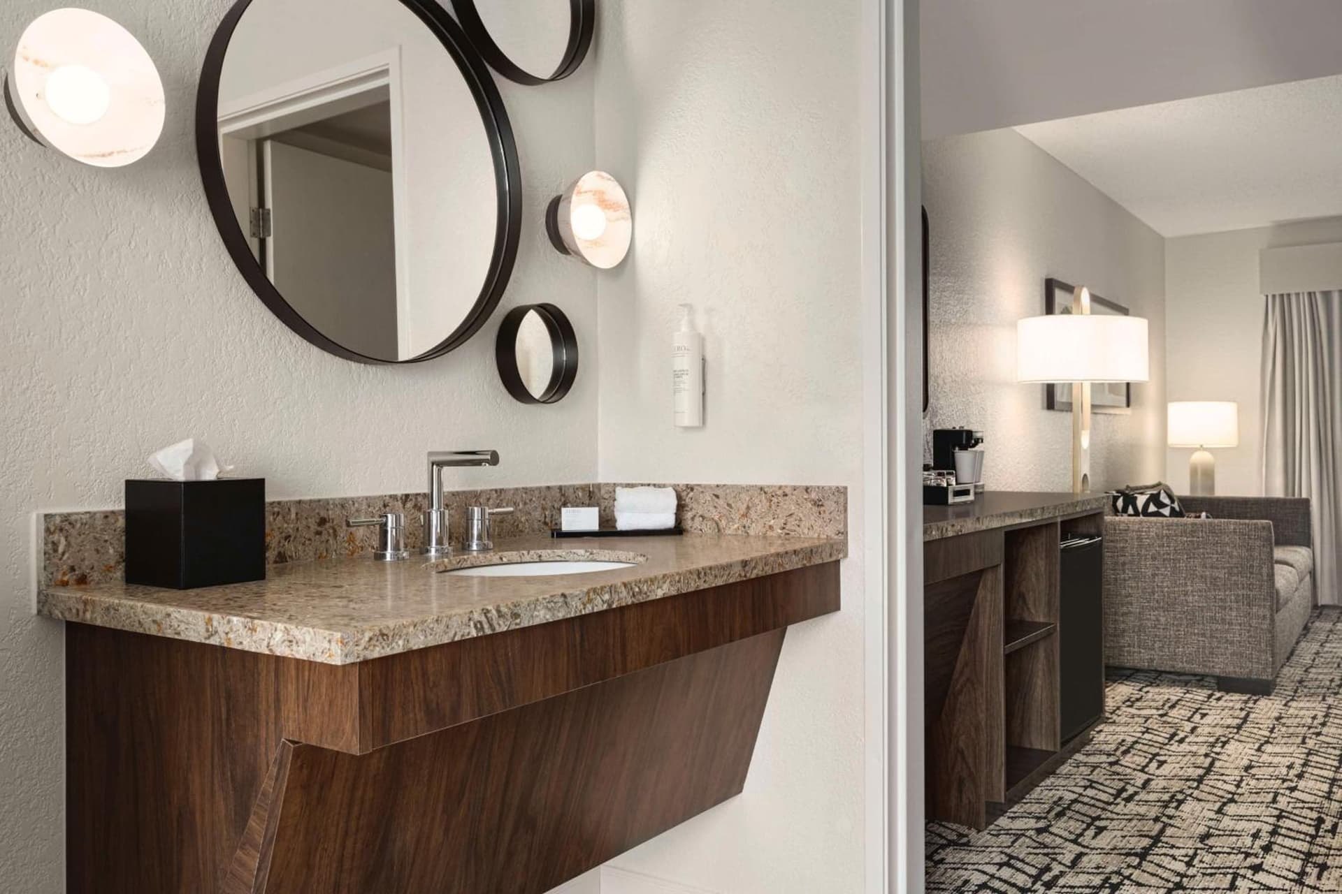 Embassy Suites by Hilton Fort Lauderdale 17th Street gallery photo in Fort Lauderdale, FL — image 9