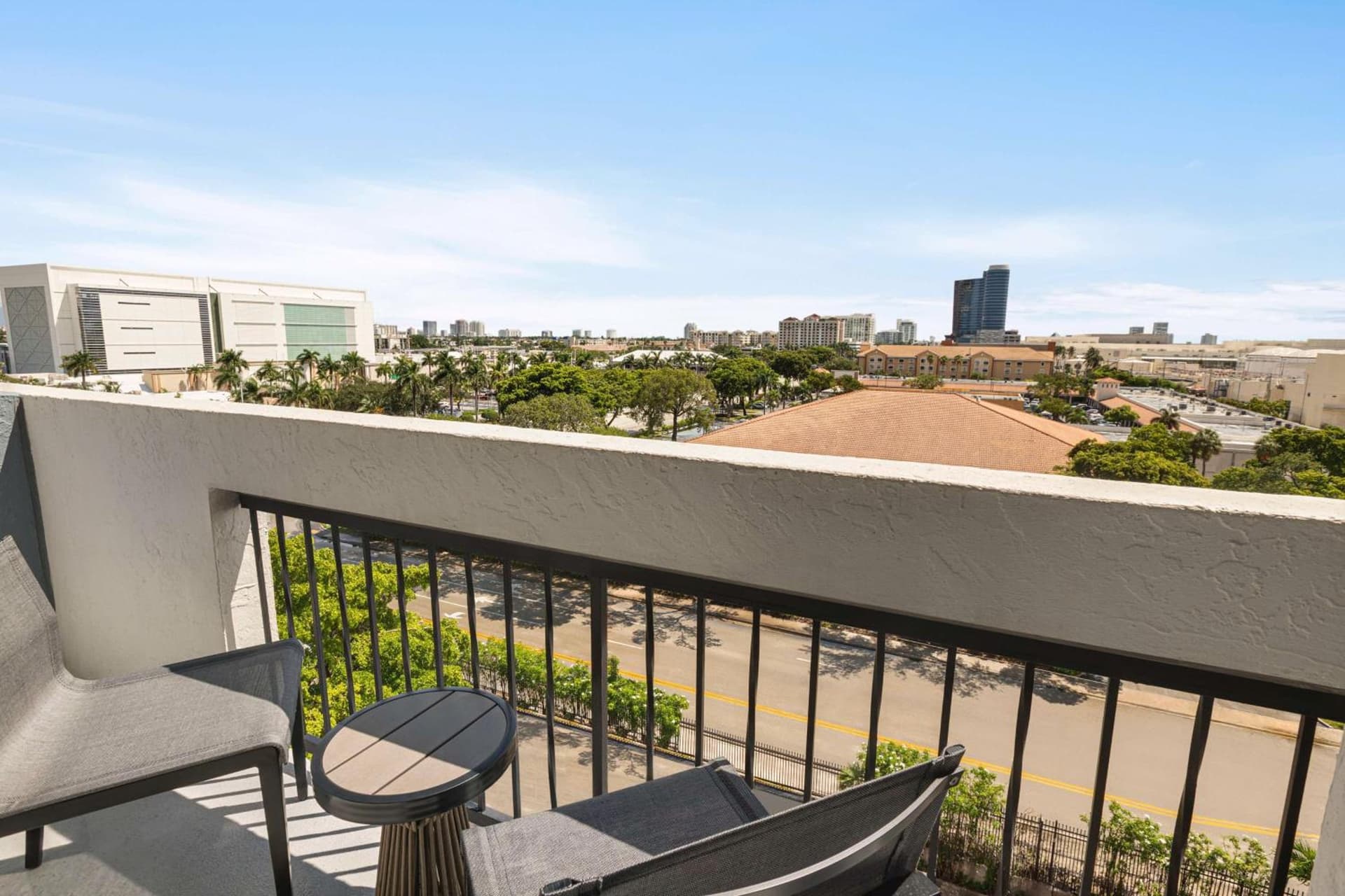 Embassy Suites by Hilton Fort Lauderdale 17th Street property views in Fort Lauderdale, FL — gallery photo 3