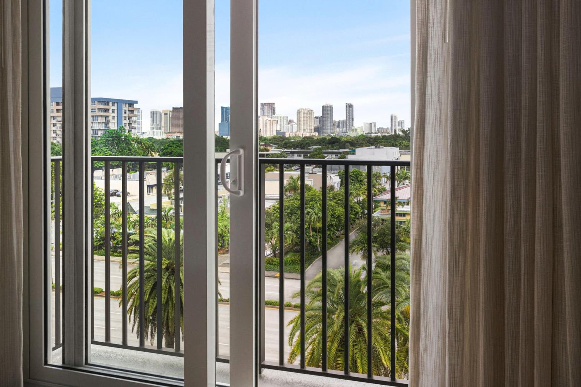 Embassy Suites by Hilton Fort Lauderdale 17th Street gallery photo in Fort Lauderdale, FL — image 11