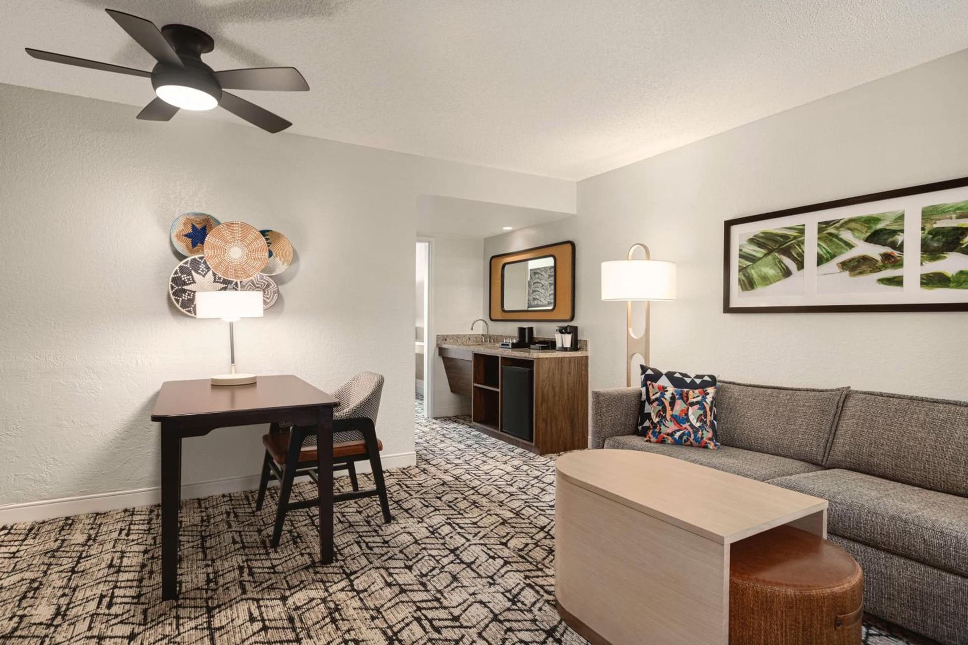 Embassy Suites by Hilton Fort Lauderdale 17th Street interior in Fort Lauderdale, FL — gallery photo 2