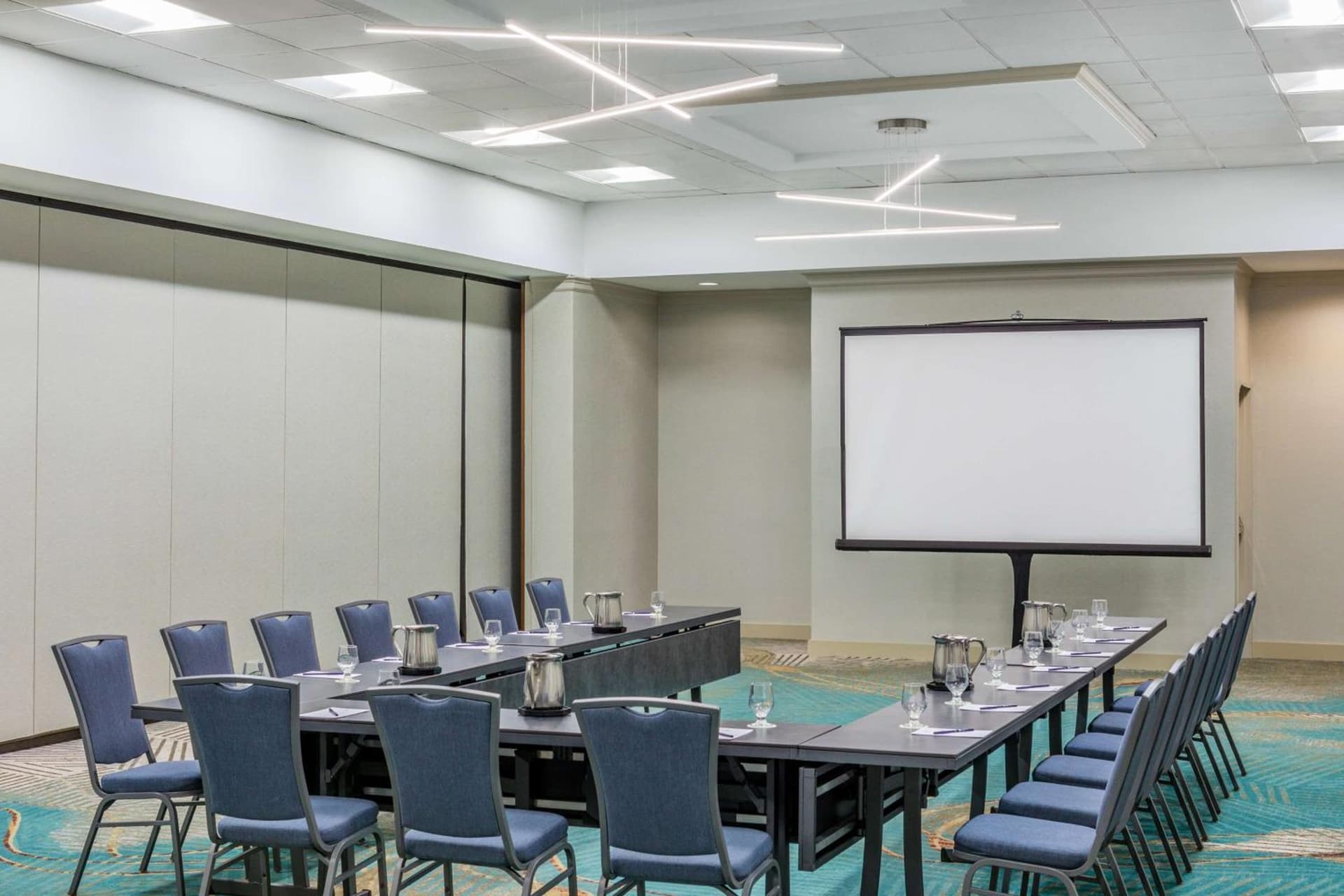 DoubleTree by Hilton Boston/Westborough gallery photo in Westborough — image 9