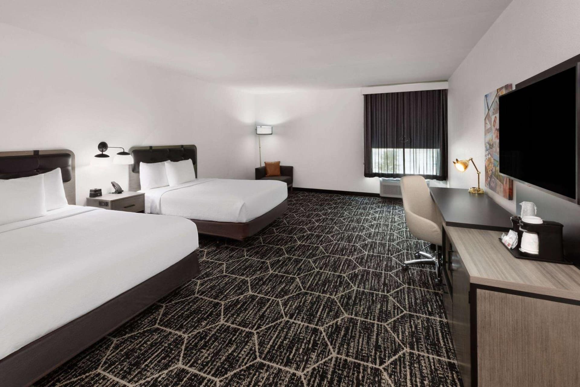 La Quinta Inn & Suites by Wyndham Austin Parmer Tech Ridge gallery photo in Austin, TX — image 36