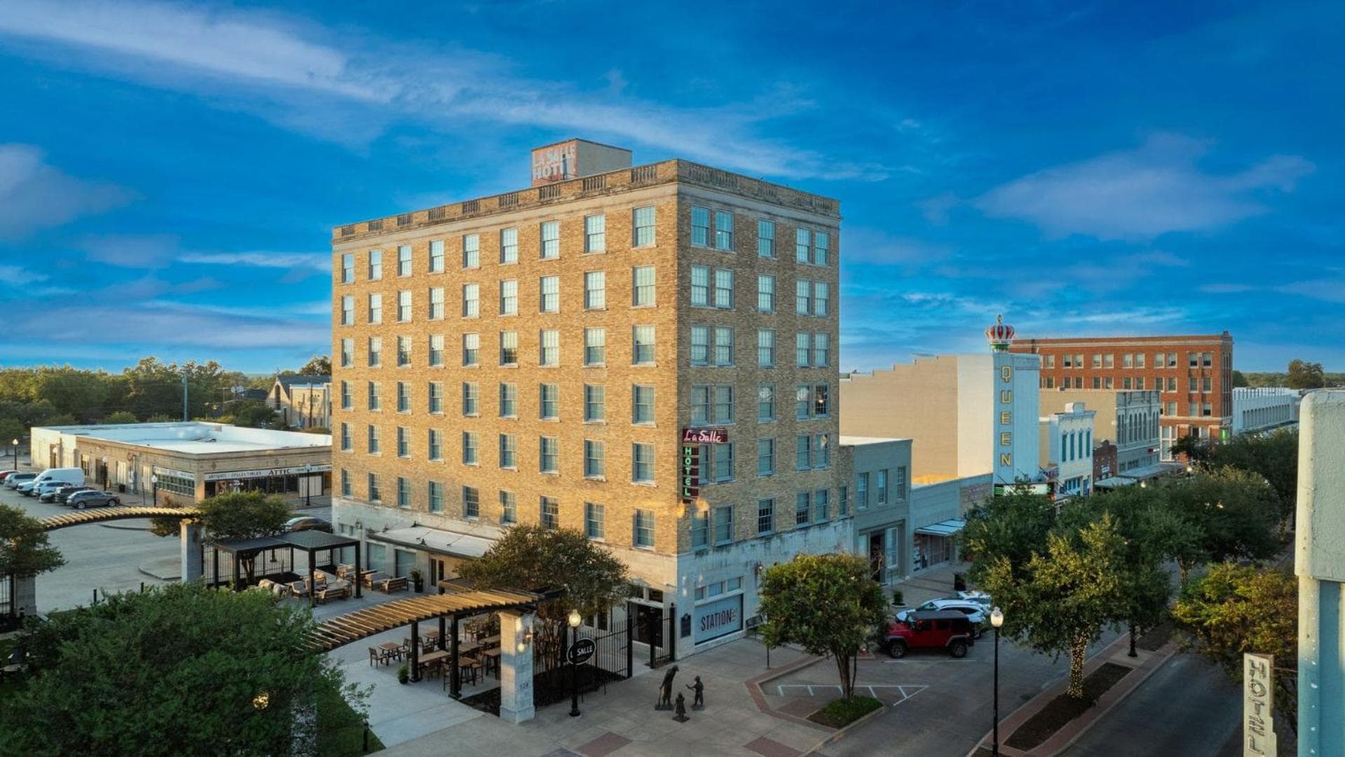 The LaSalle Hotel, Bryan College Station, a Tribute Portfolio Hotel interior in Bryan, TX — gallery photo 2