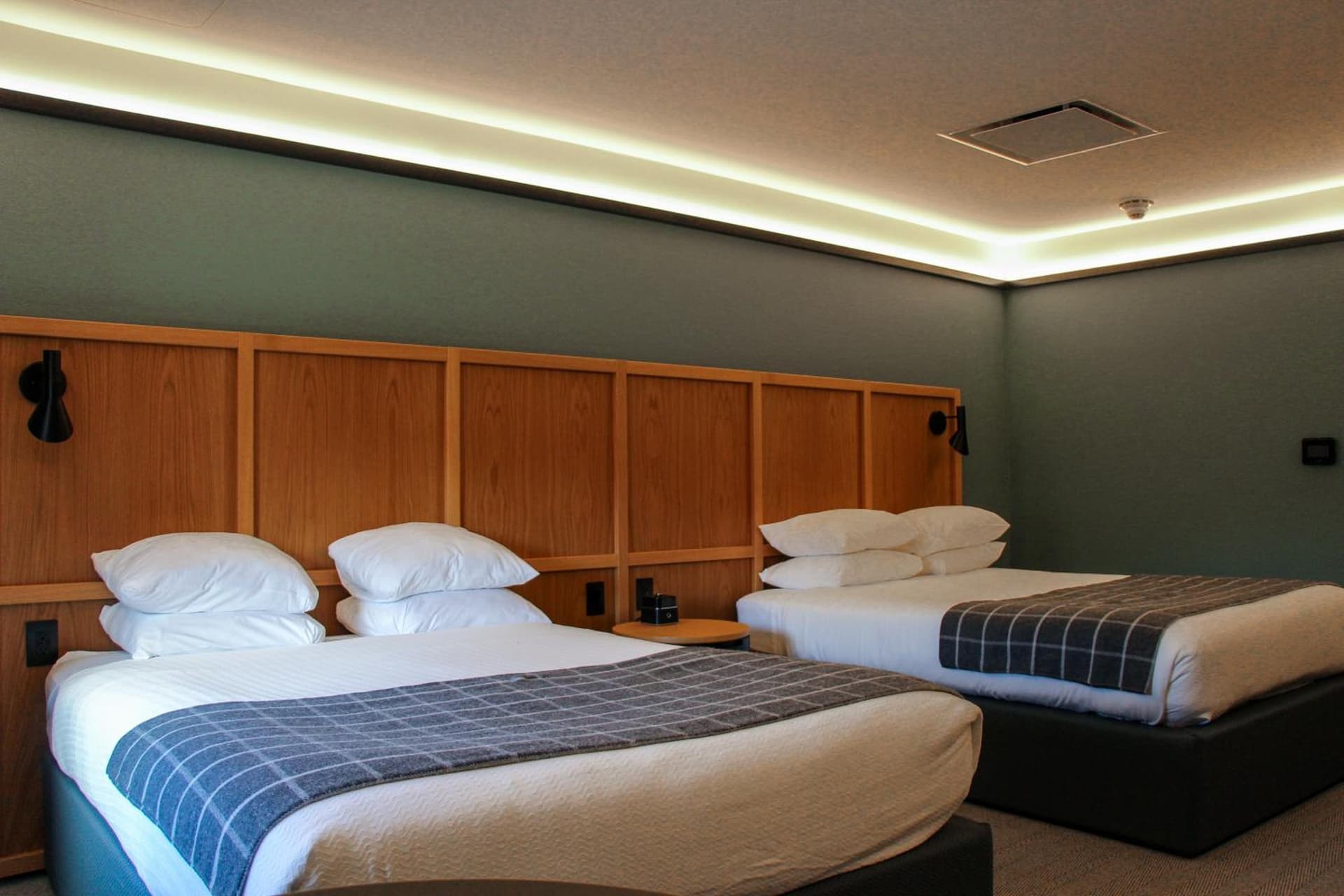 Haworth Hotel at Hope College interior in Holland, MI — gallery photo 2