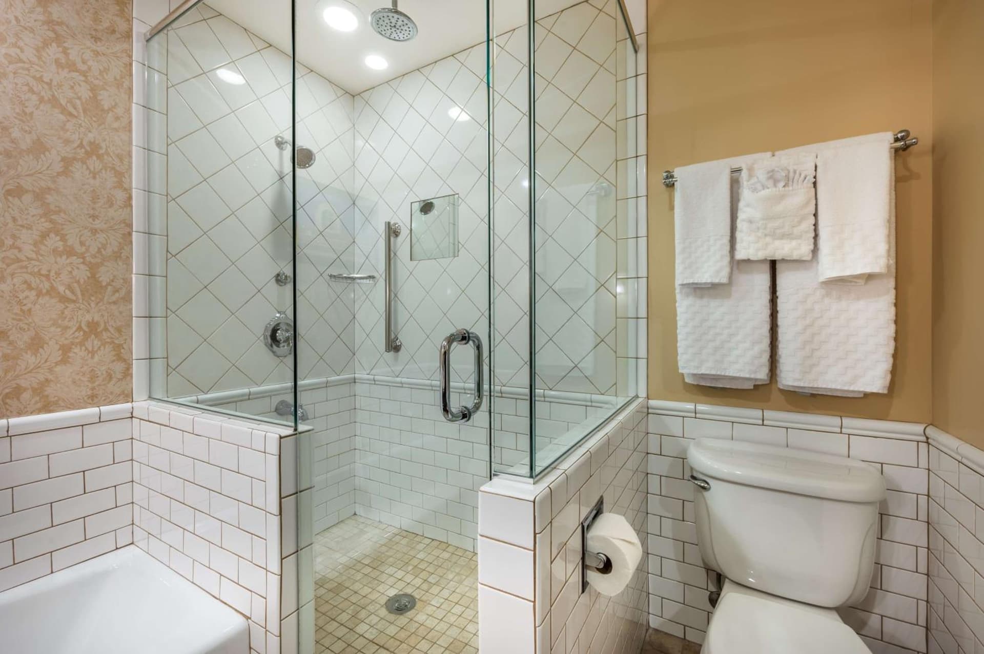 Best Western Premier Mariemont Inn gallery photo in Cincinnati, OH — image 15