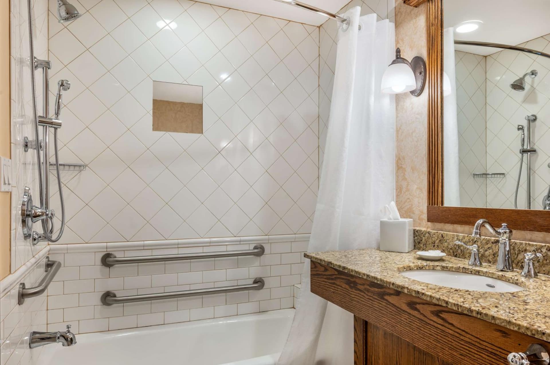 Best Western Premier Mariemont Inn gallery photo in Cincinnati, OH — image 45
