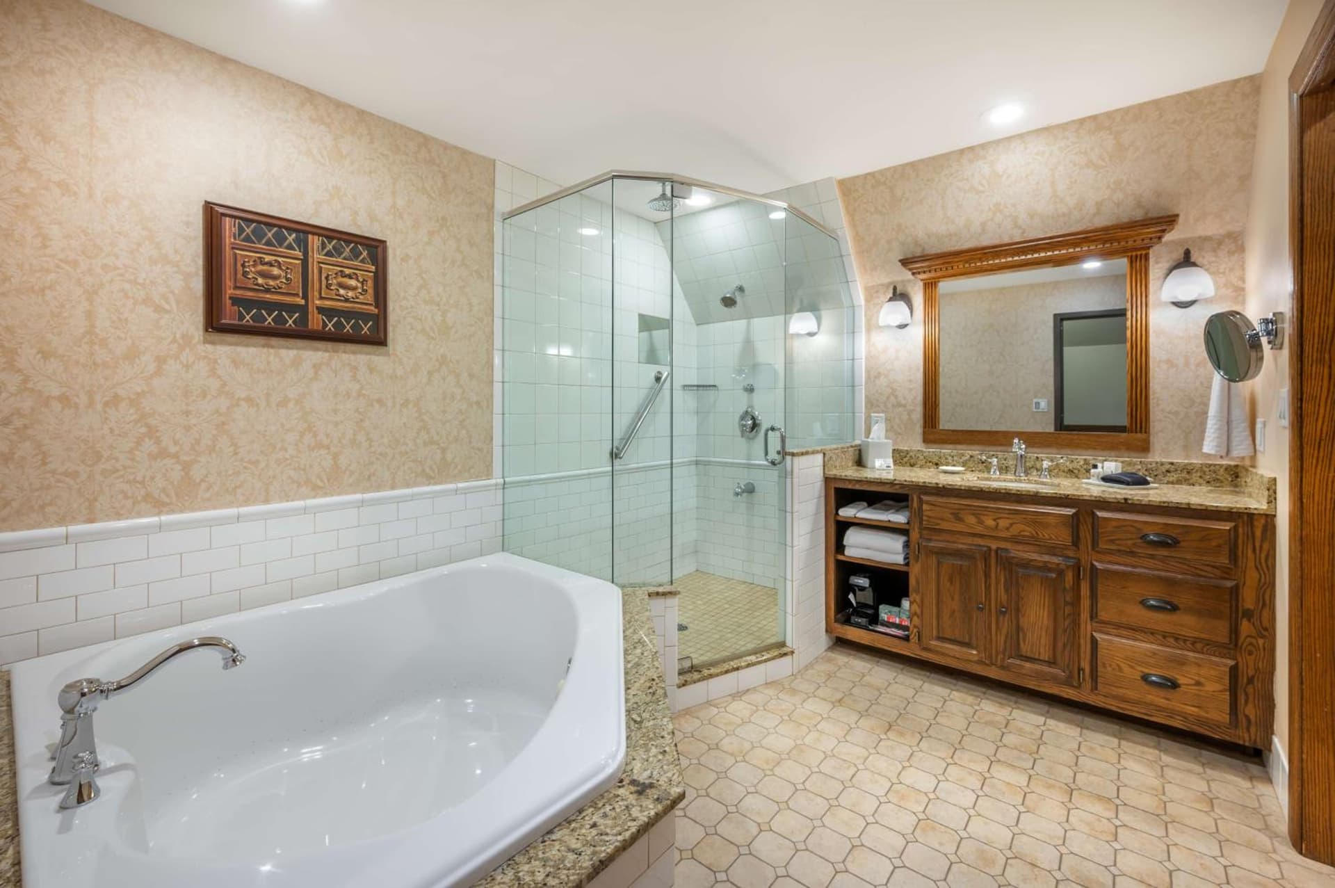 Best Western Premier Mariemont Inn gallery photo in Cincinnati, OH — image 26